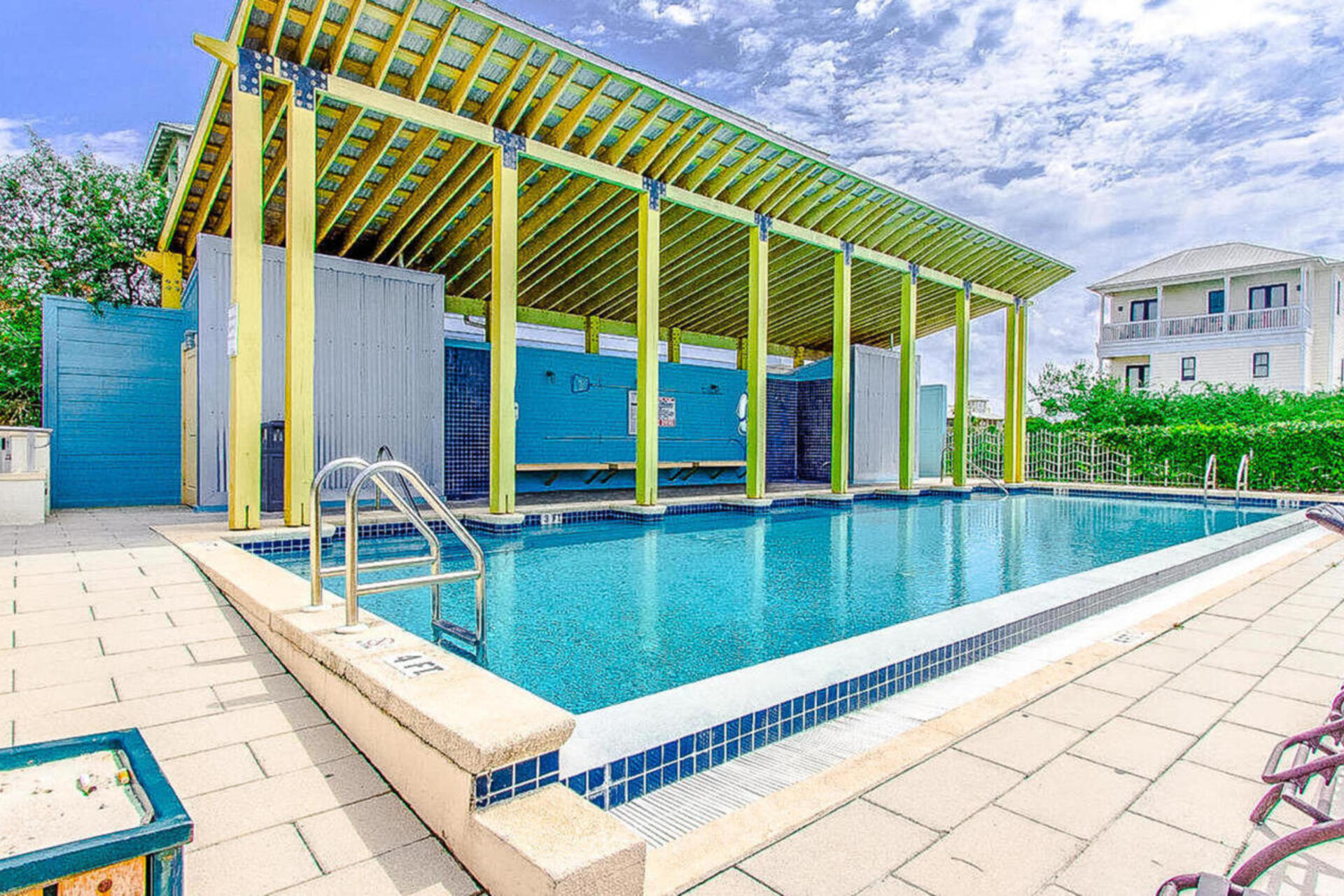 SUMMER'S EDGE - Residential