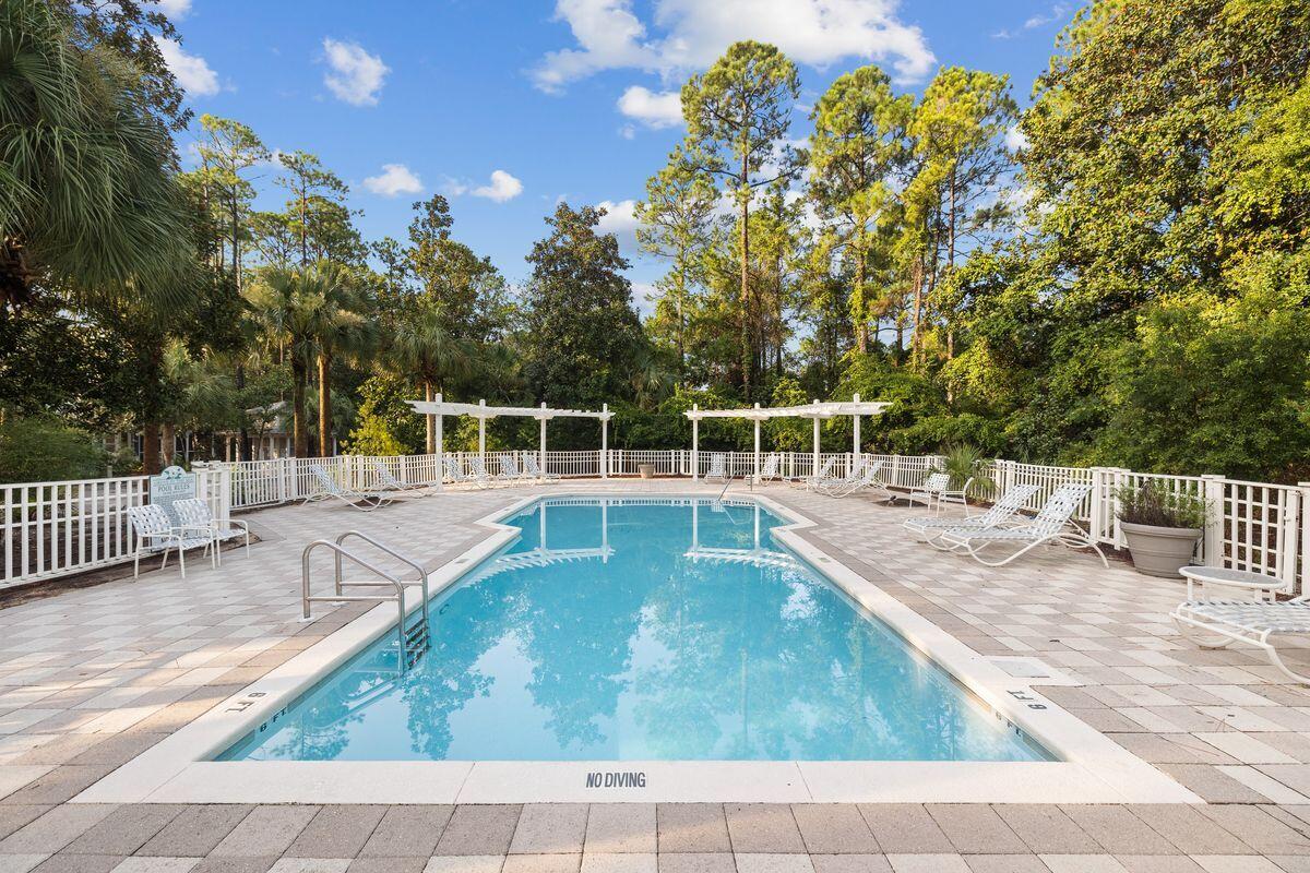 GROVE BY THE SEA - Land