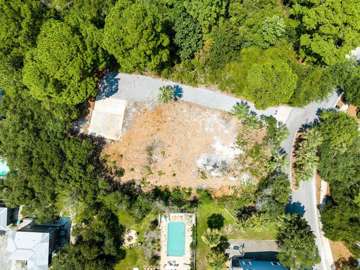 GROVE BY THE SEA - Land