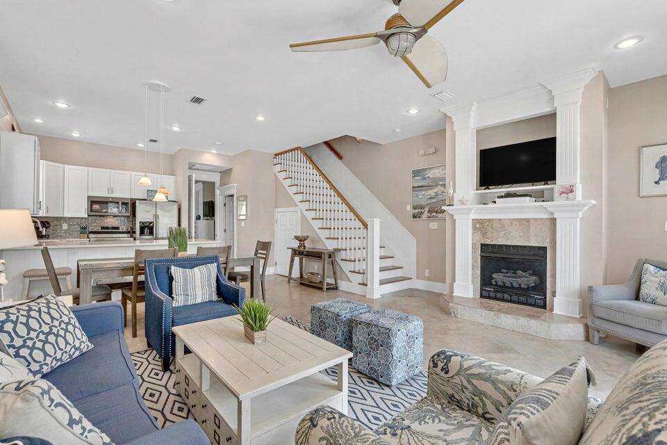 MIRAMAR BEACH VILLAS - Residential