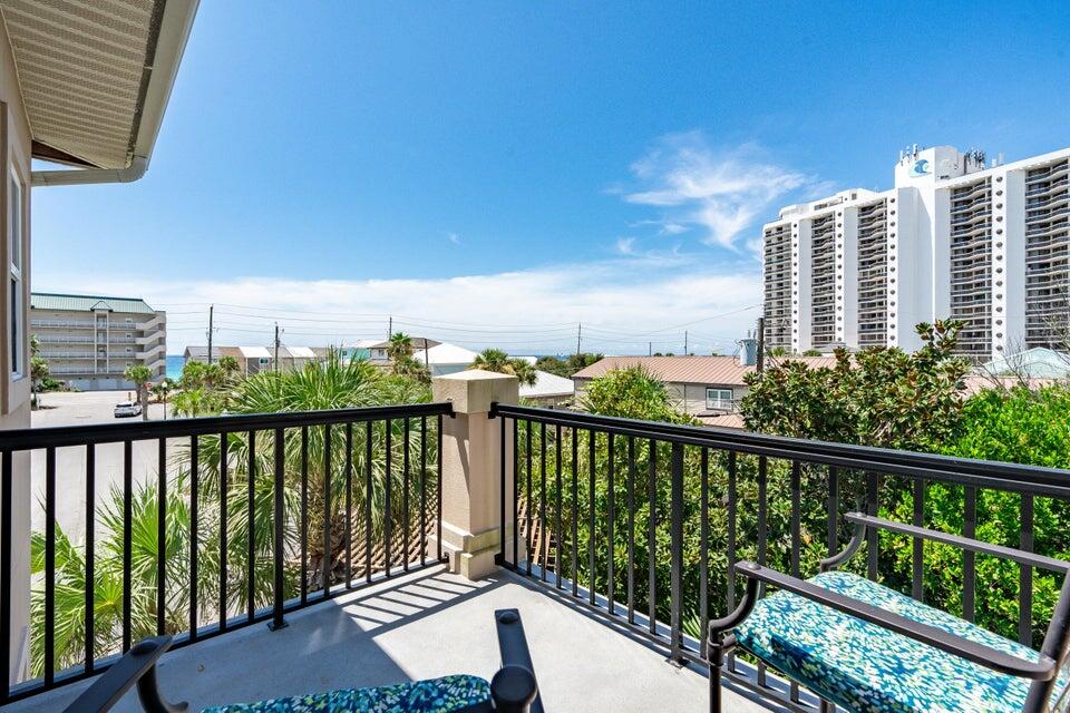 MIRAMAR BEACH VILLAS - Residential