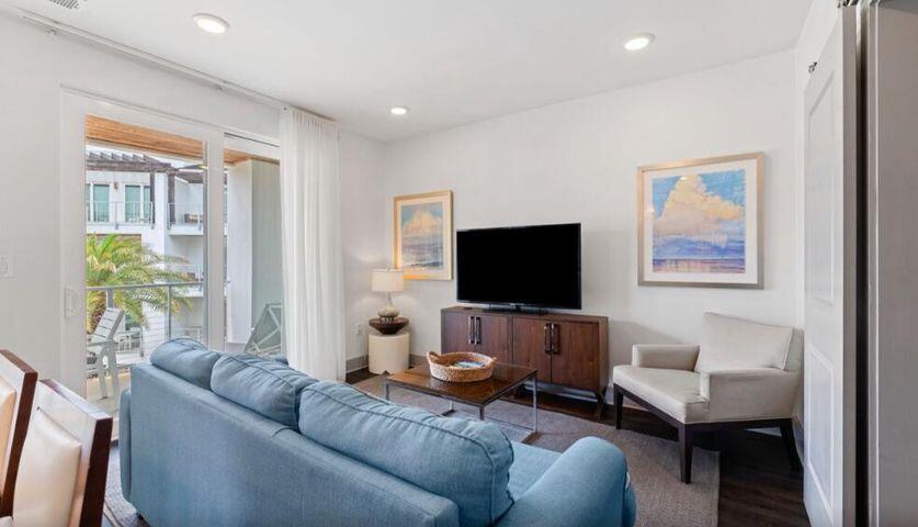 The Pointe 30a - Residential