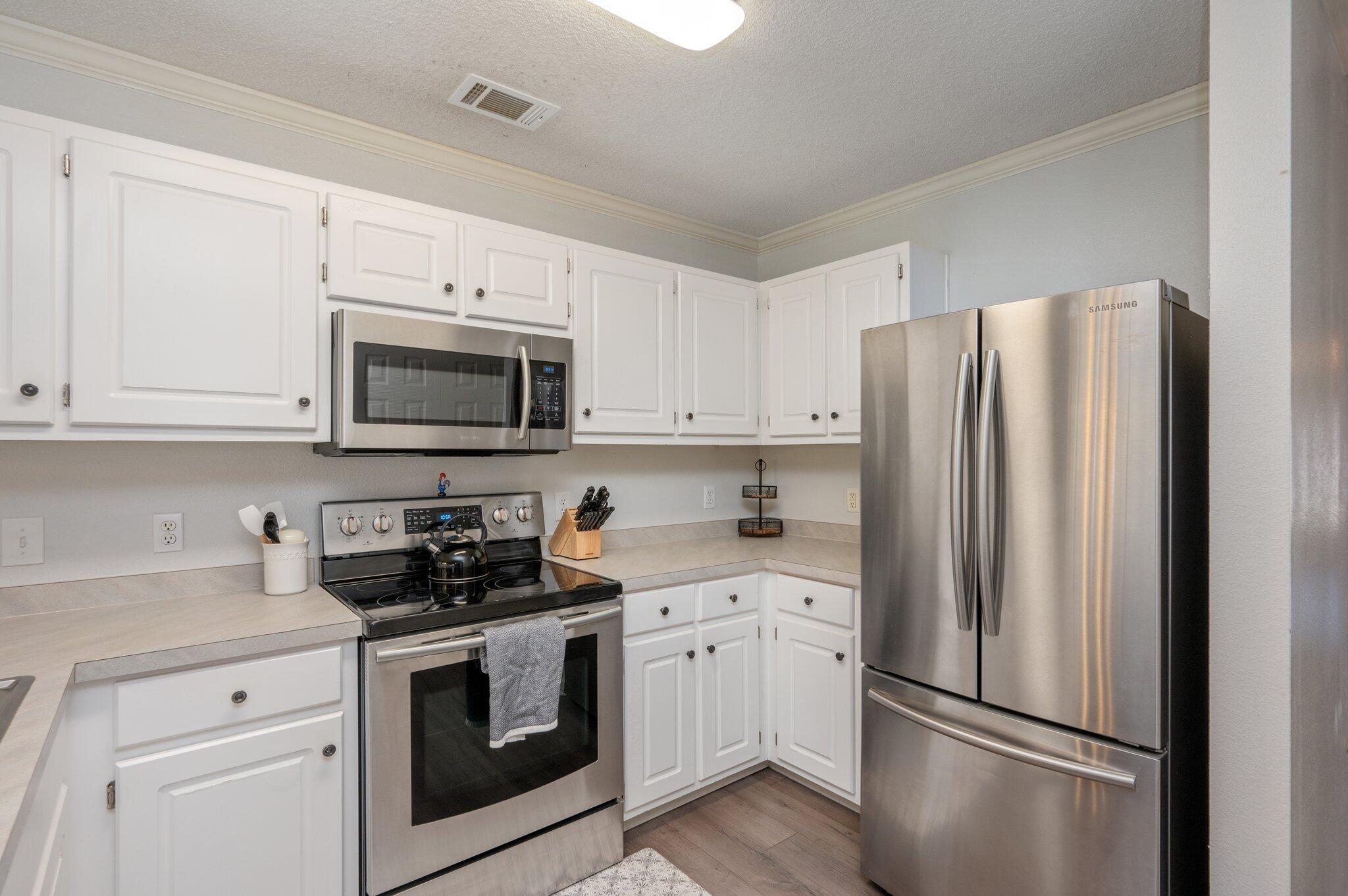 EMERALD VILLAGE S/D - Residential