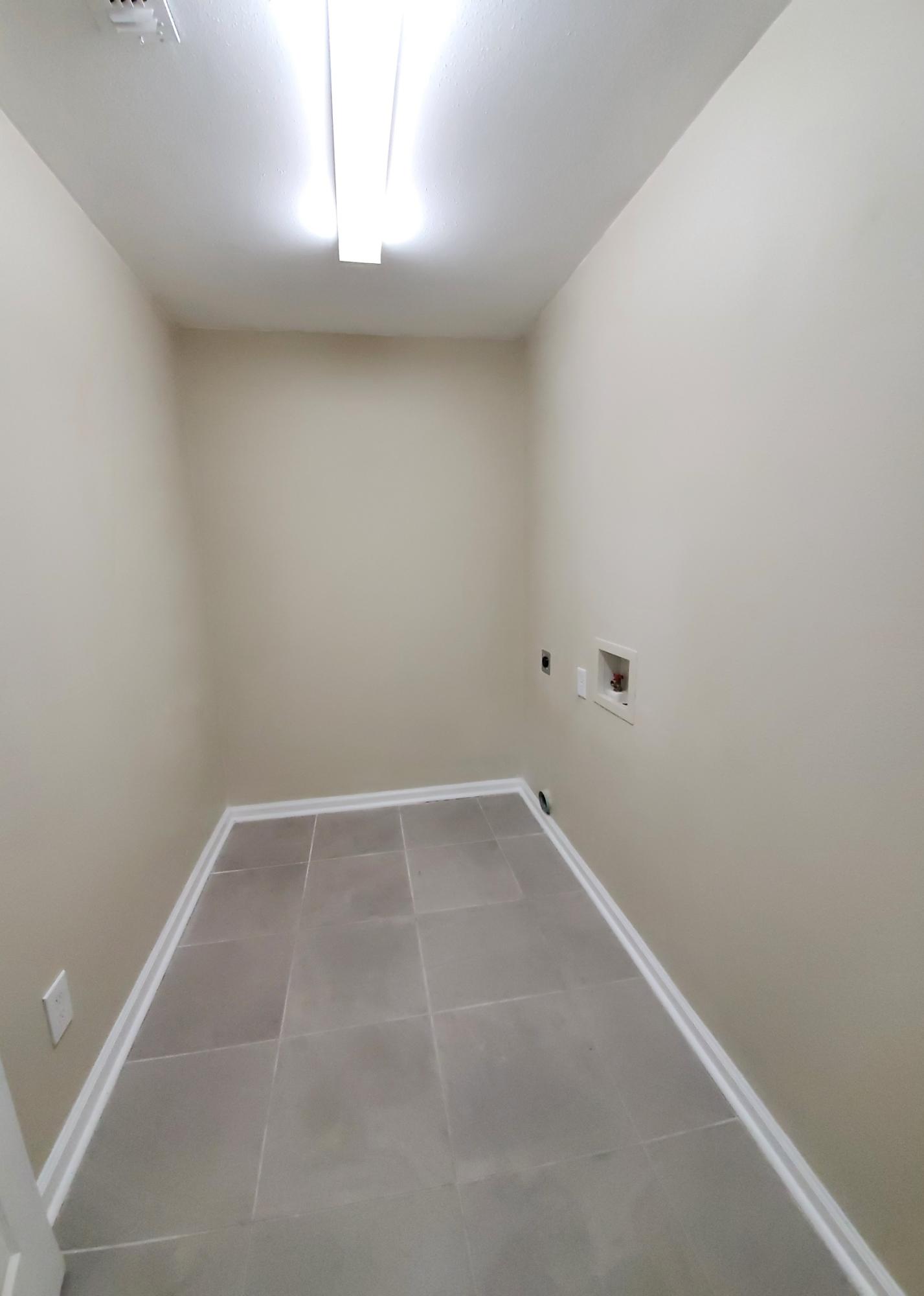 MORRIS ADDN TO CRESTVIEW - Residential