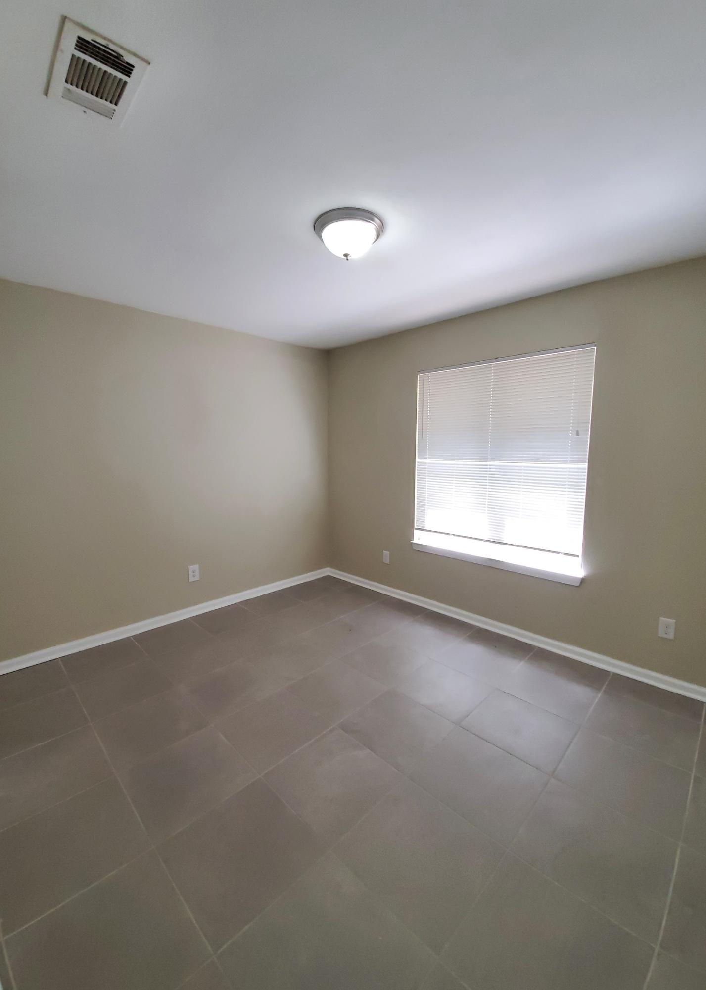 MORRIS ADDN TO CRESTVIEW - Residential