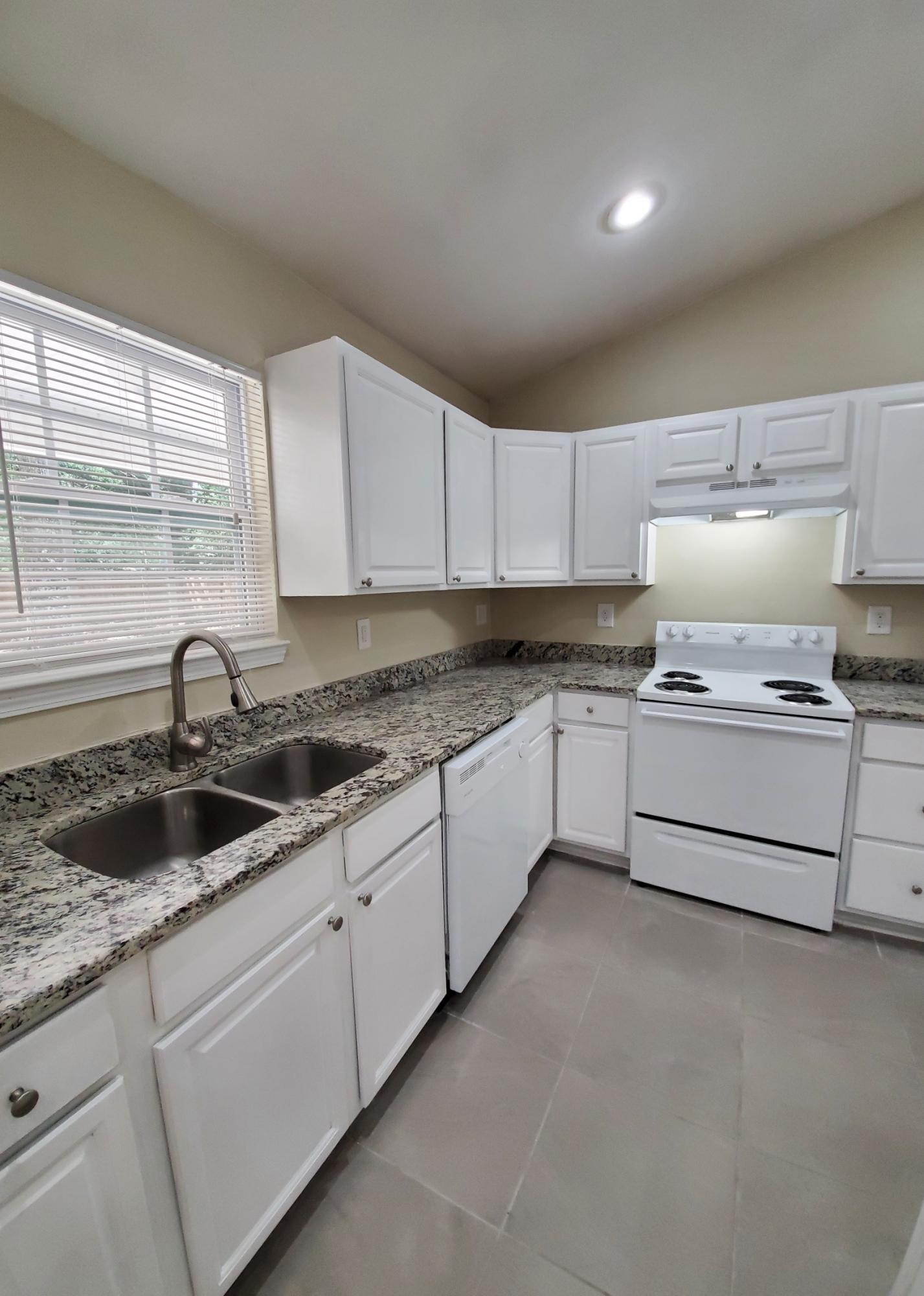 MORRIS ADDN TO CRESTVIEW - Residential