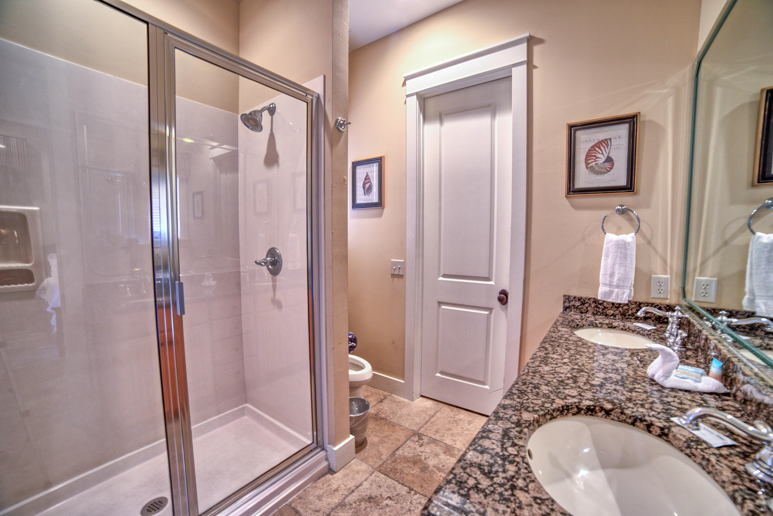 BUNGALOS AT SANDESTIN - Residential