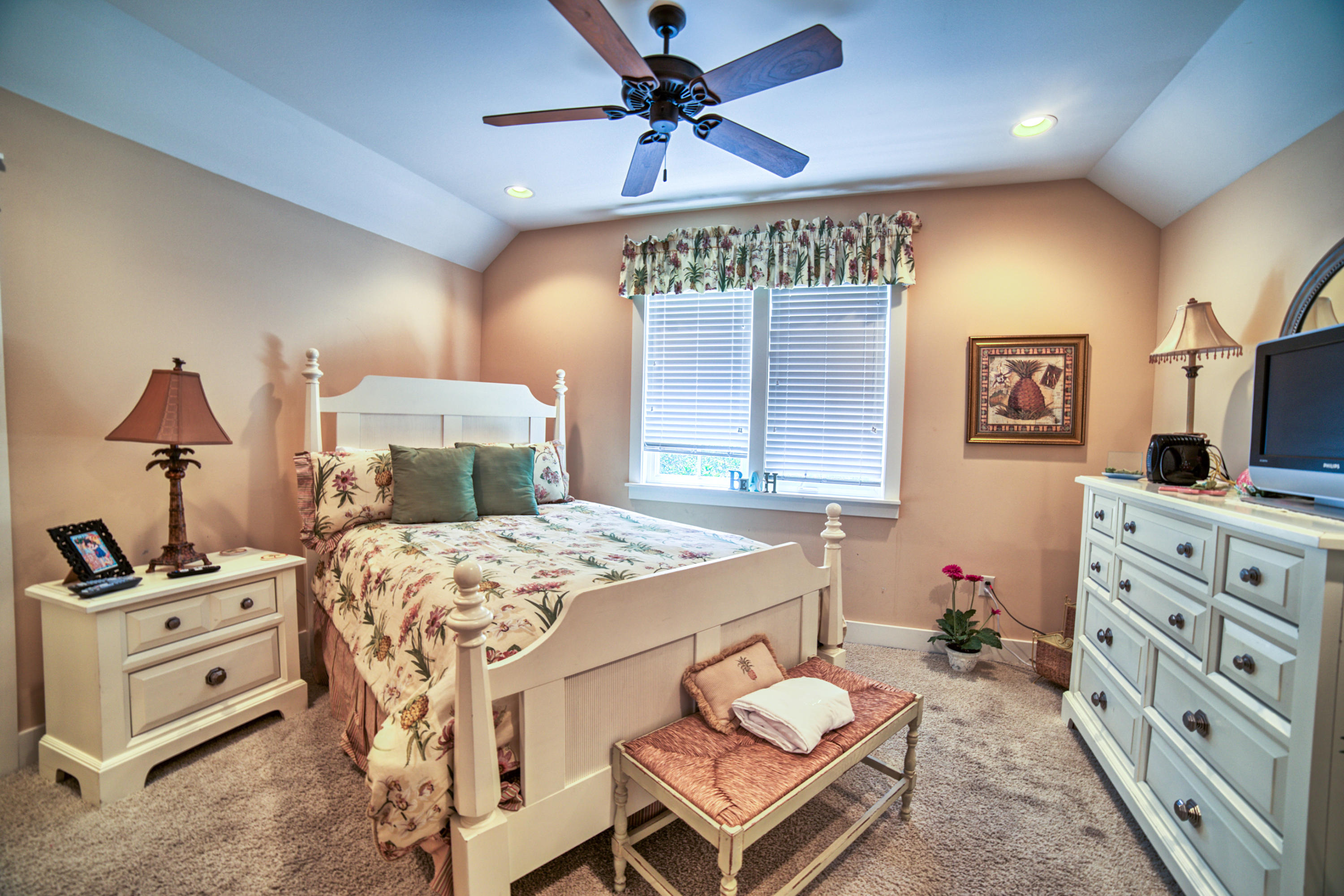 BUNGALOS AT SANDESTIN - Residential