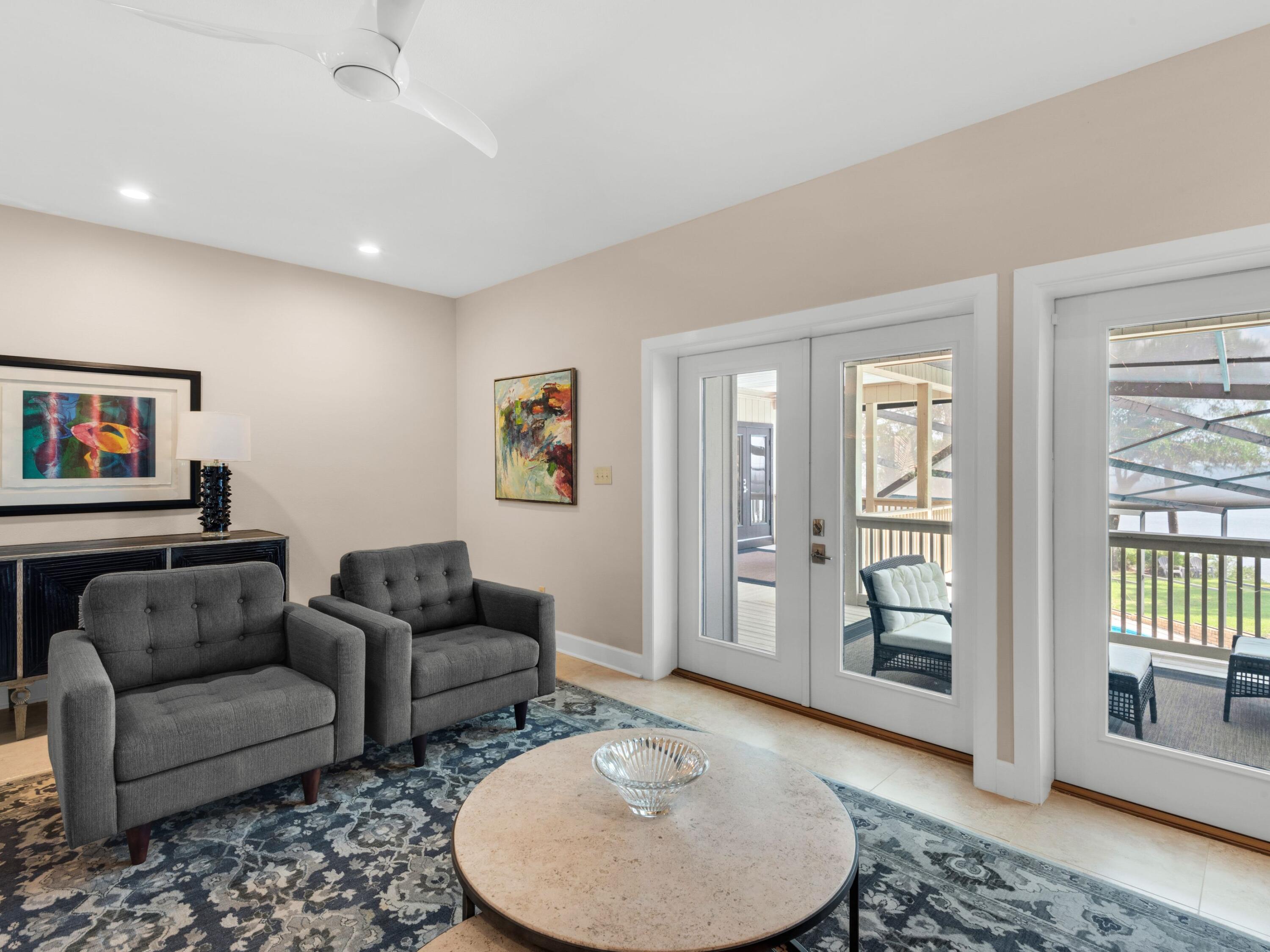 SCENIC BLUFFS - Residential
