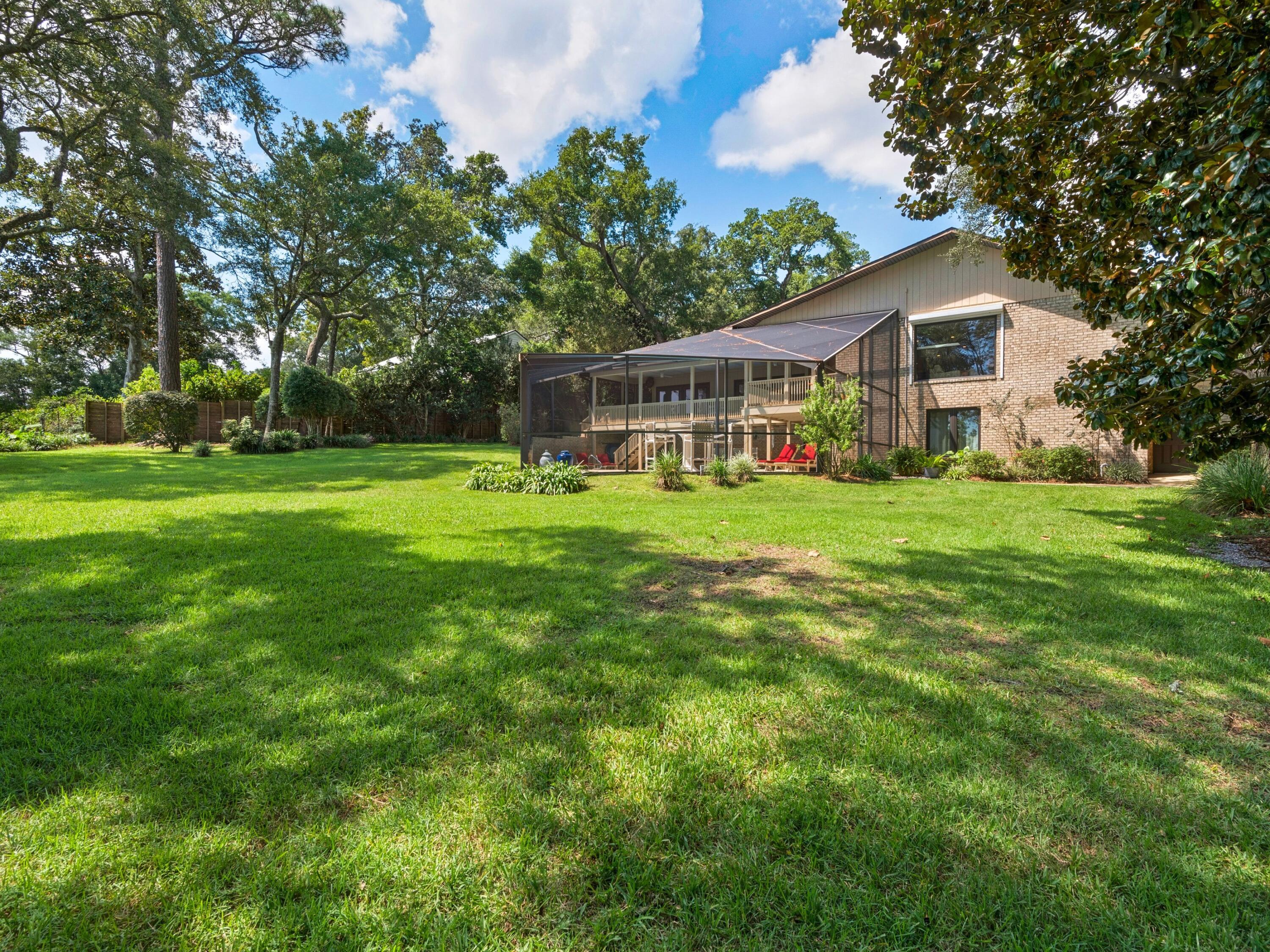 SCENIC BLUFFS - Residential