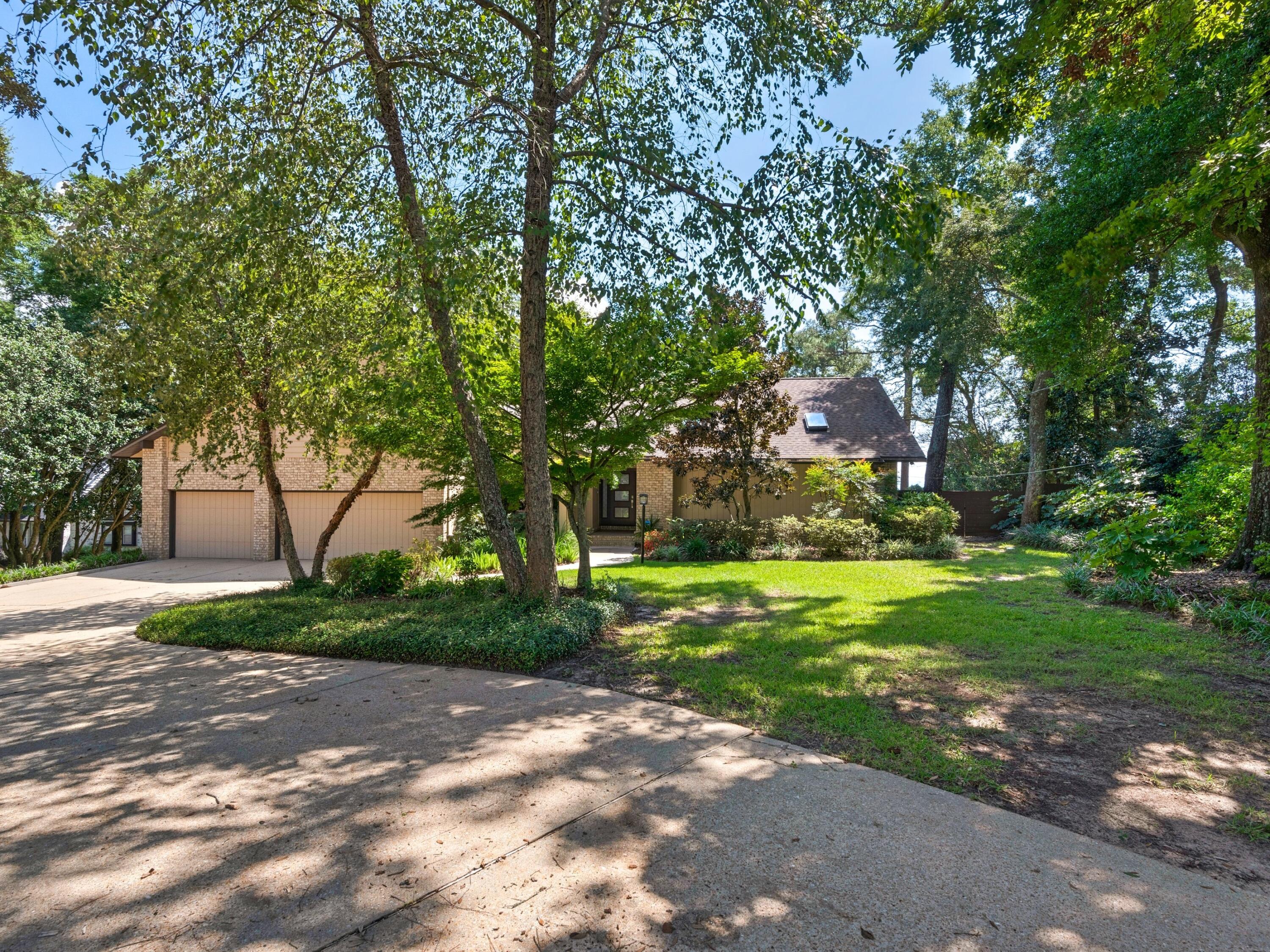 SCENIC BLUFFS - Residential