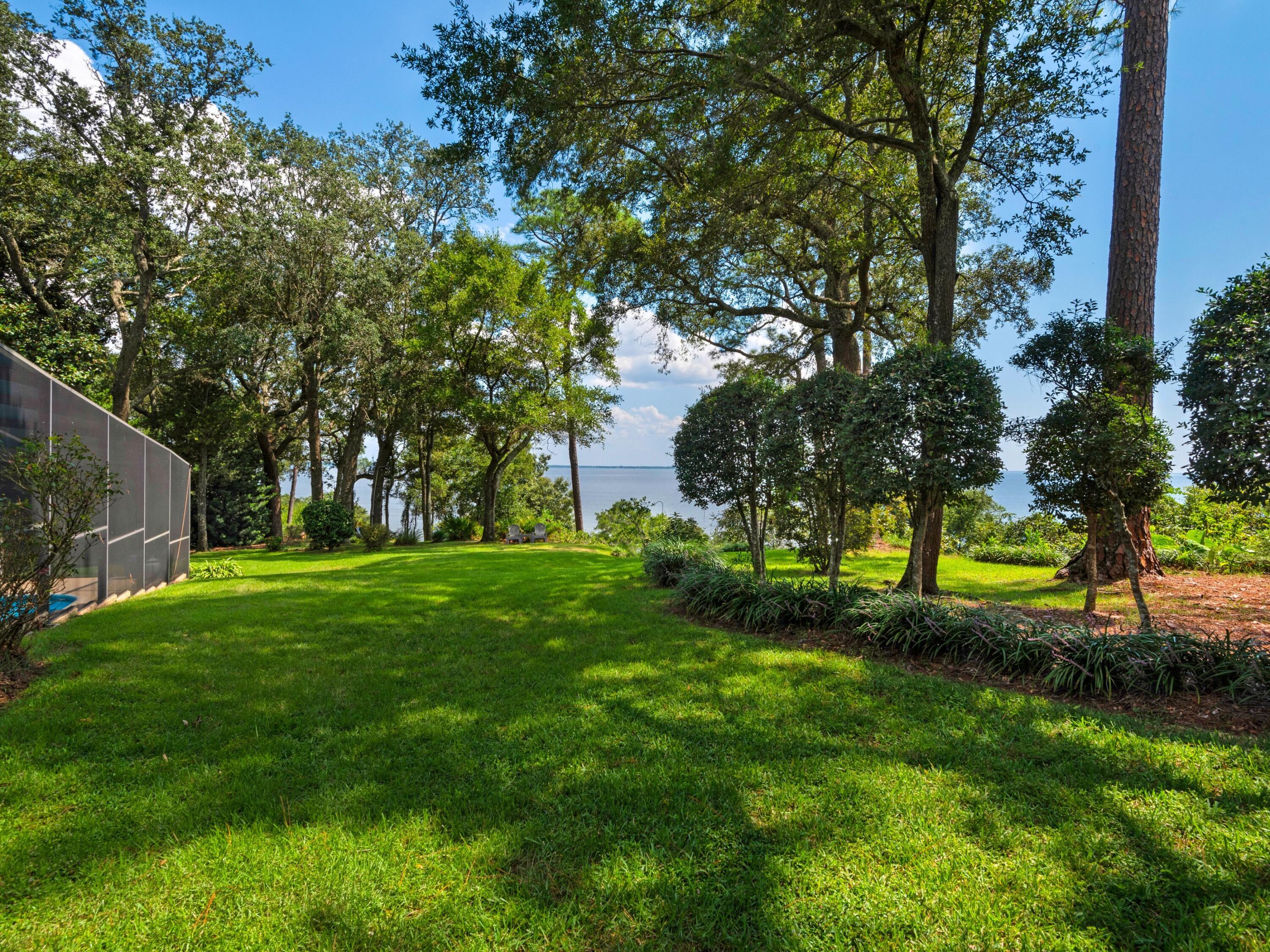 SCENIC BLUFFS - Residential