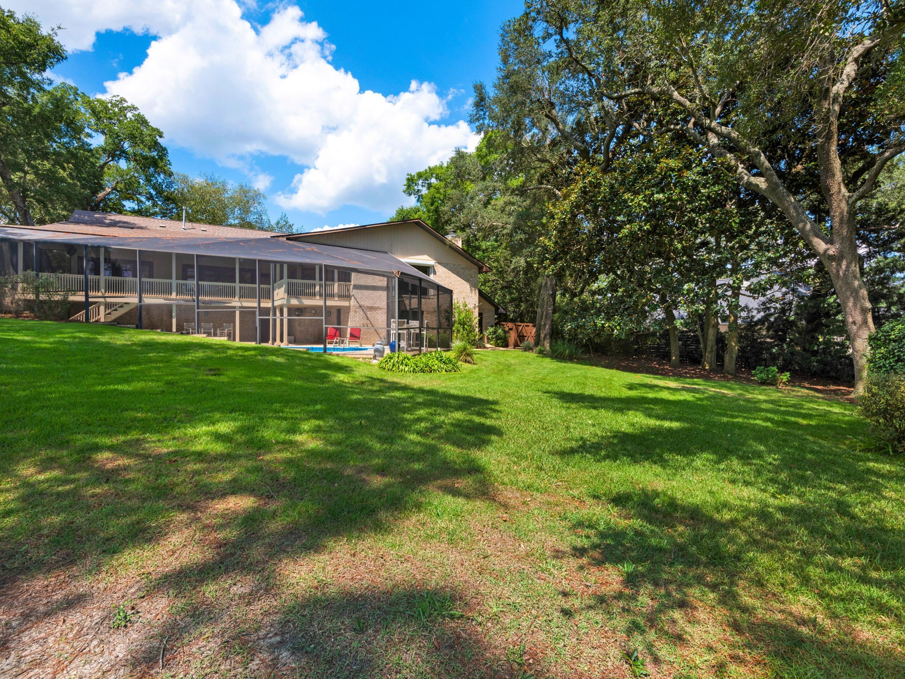SCENIC BLUFFS - Residential