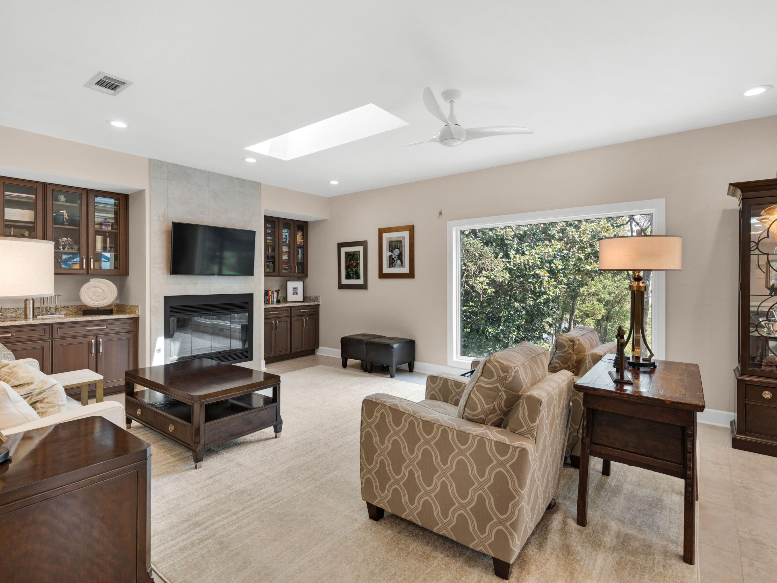 SCENIC BLUFFS - Residential