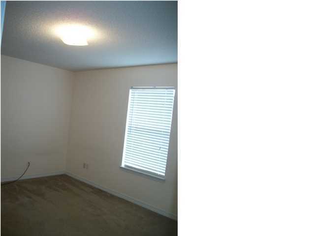 COUNTRYVIEW ESTATES 9TH ADDN - Residential Lease