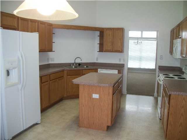 COUNTRYVIEW ESTATES 9TH ADDN - Residential Lease
