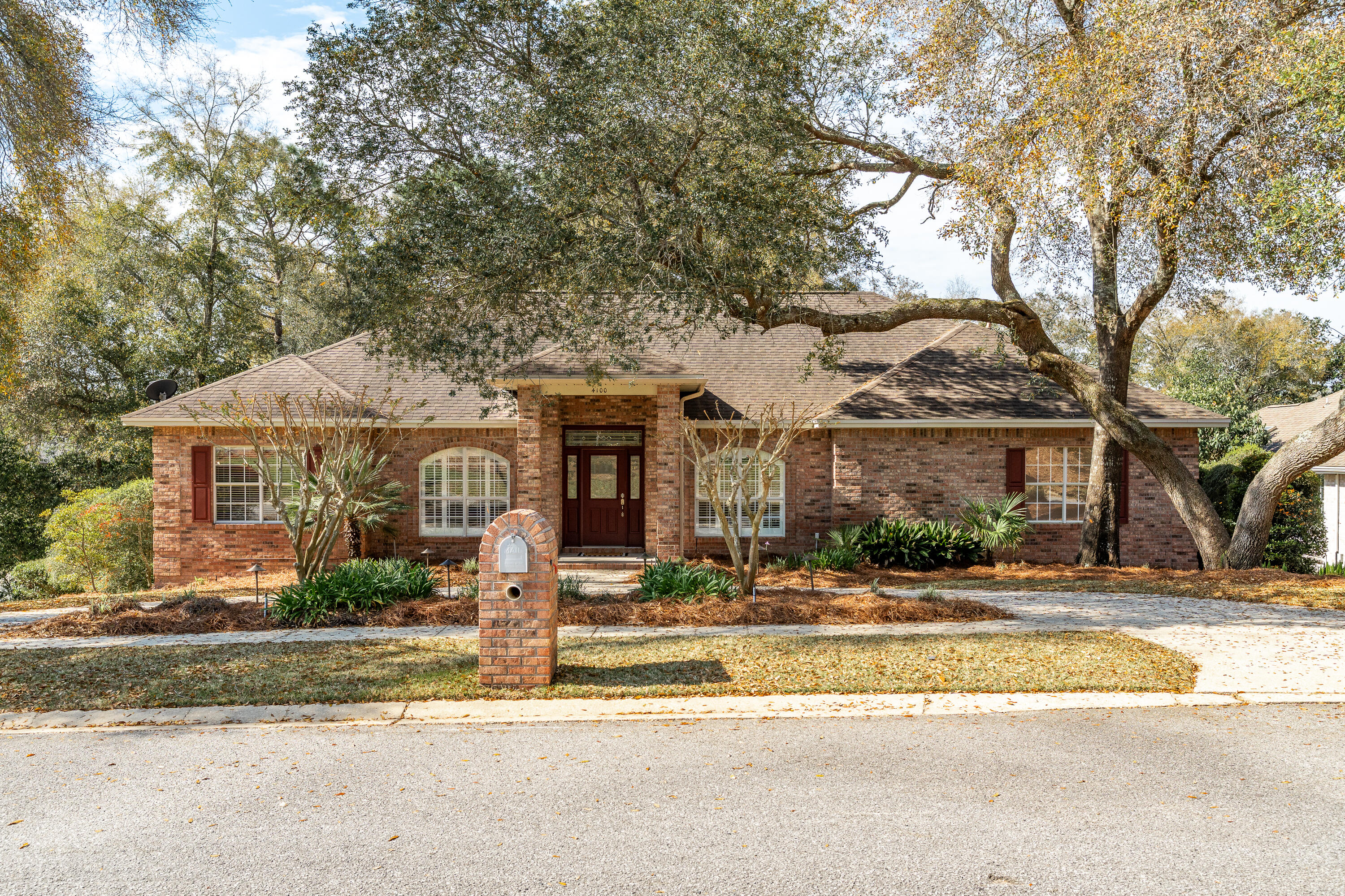 ROCKY BAYOU COUNTRY CLUB ESTATES 8 - Residential