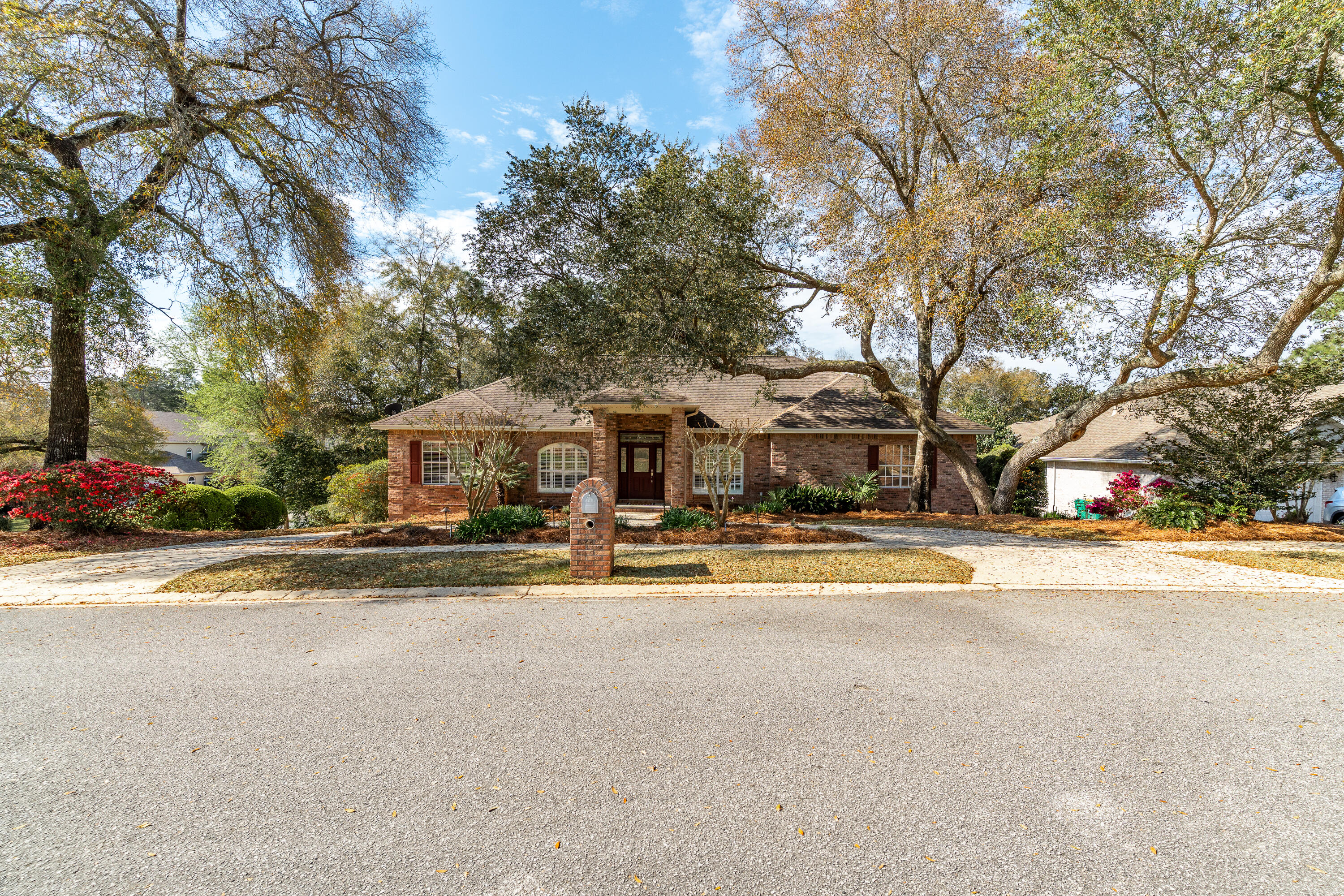 ROCKY BAYOU COUNTRY CLUB ESTATES 8 - Residential