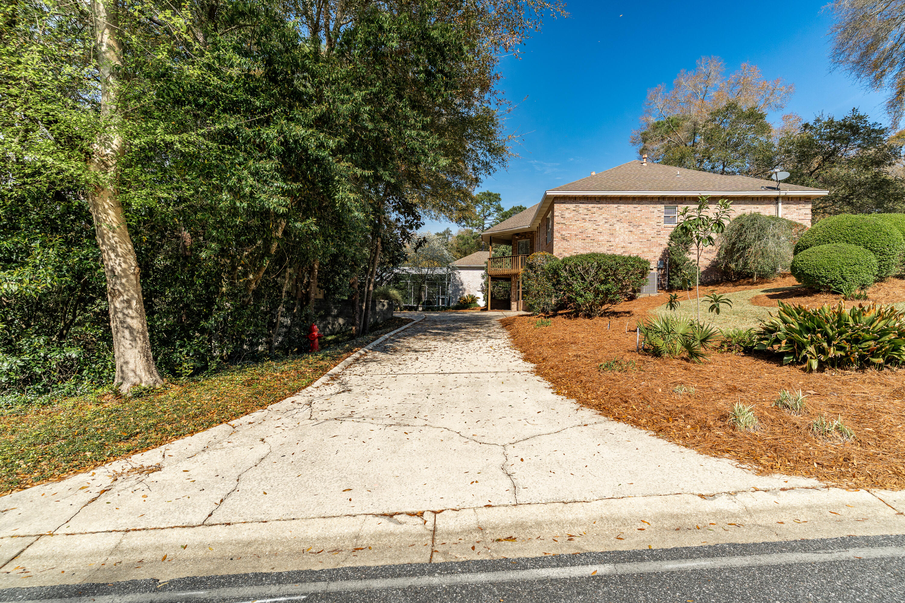 ROCKY BAYOU COUNTRY CLUB ESTATES 8 - Residential