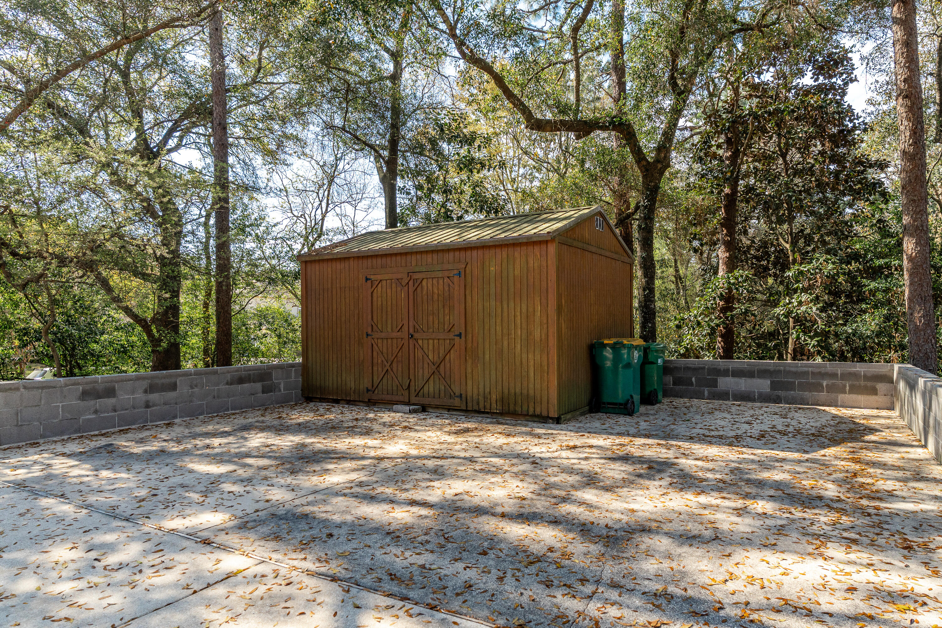ROCKY BAYOU COUNTRY CLUB ESTATES 8 - Residential