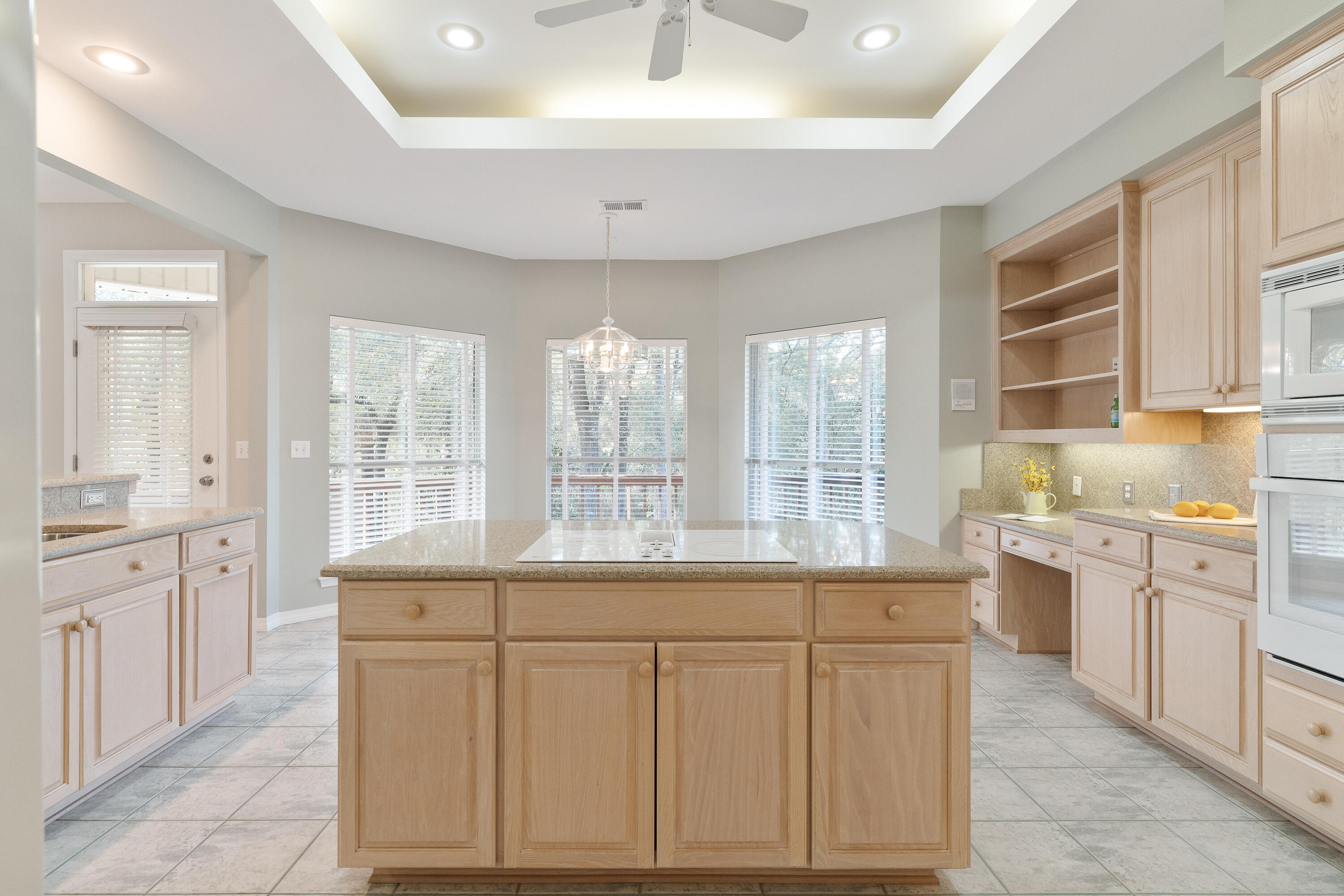 ROCKY BAYOU COUNTRY CLUB ESTATES 8 - Residential