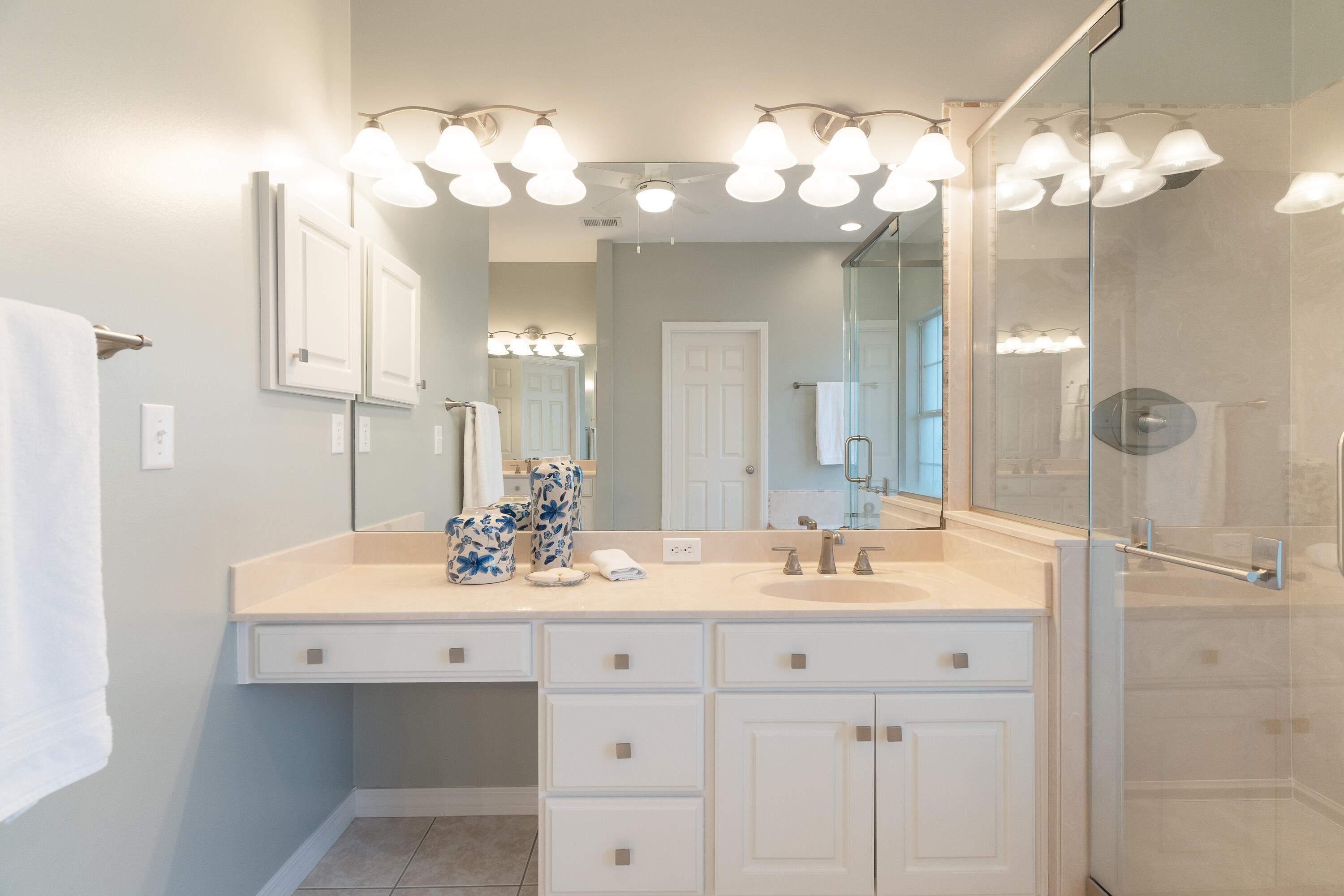 ROCKY BAYOU COUNTRY CLUB ESTATES 8 - Residential