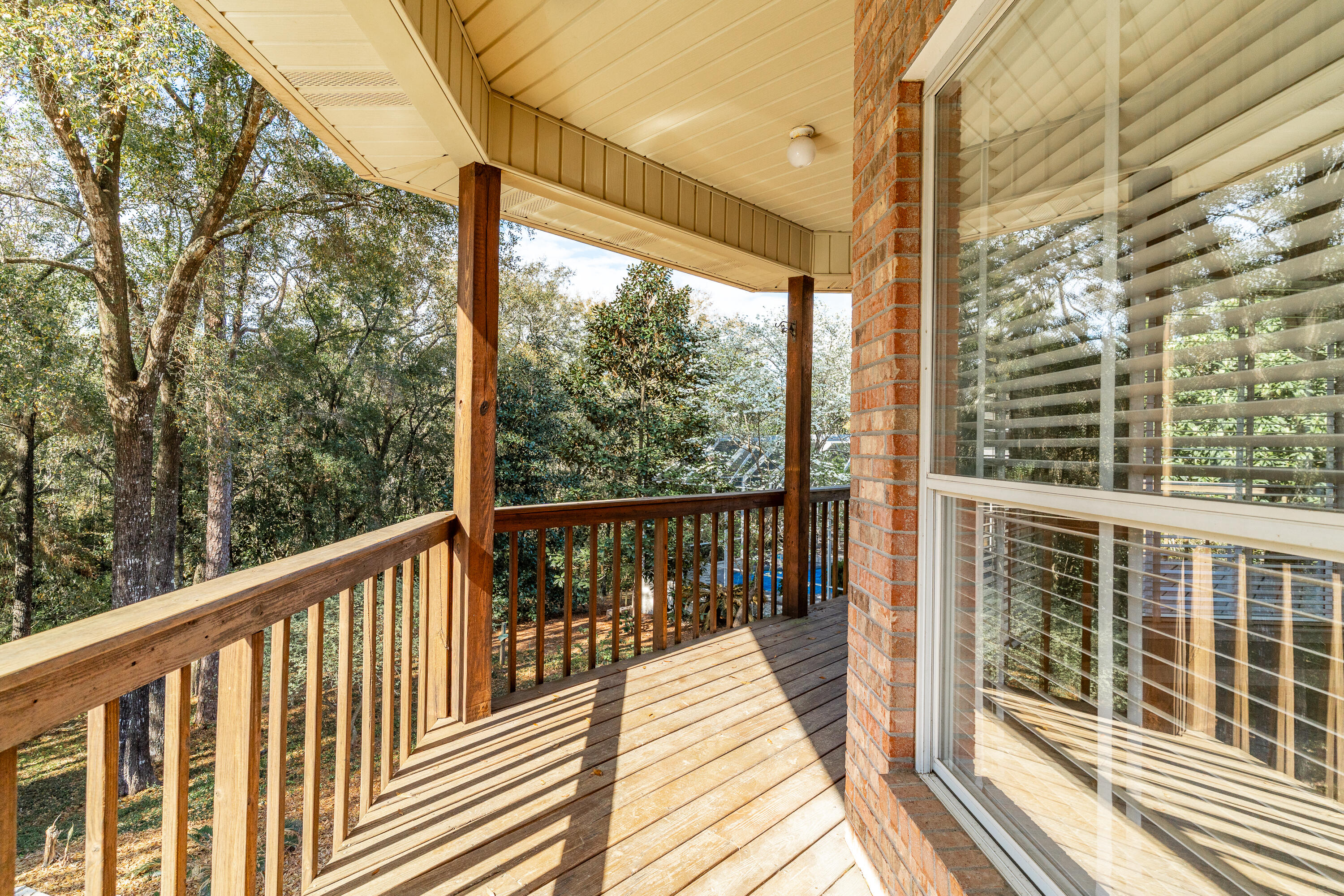 ROCKY BAYOU COUNTRY CLUB ESTATES 8 - Residential