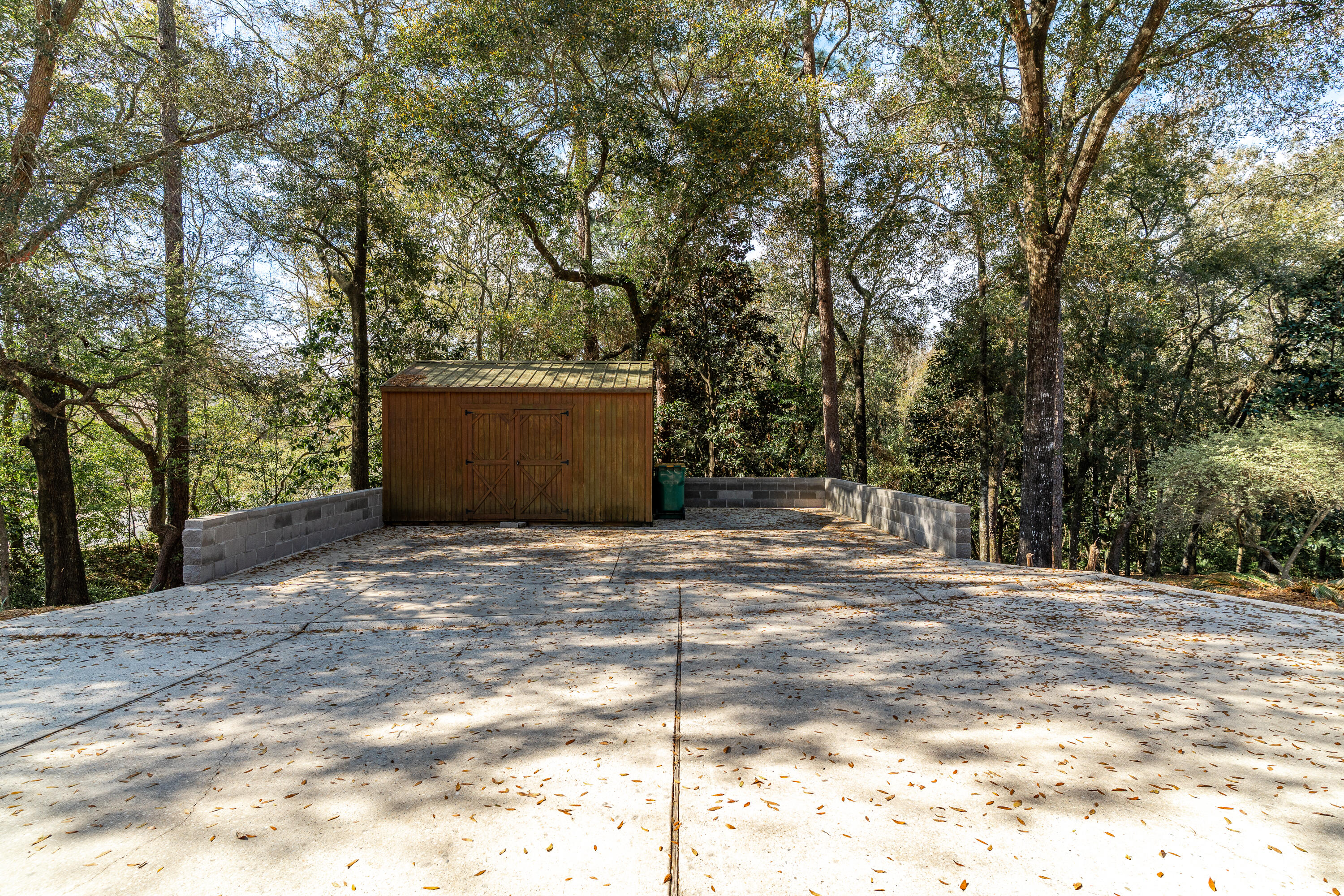 ROCKY BAYOU COUNTRY CLUB ESTATES 8 - Residential