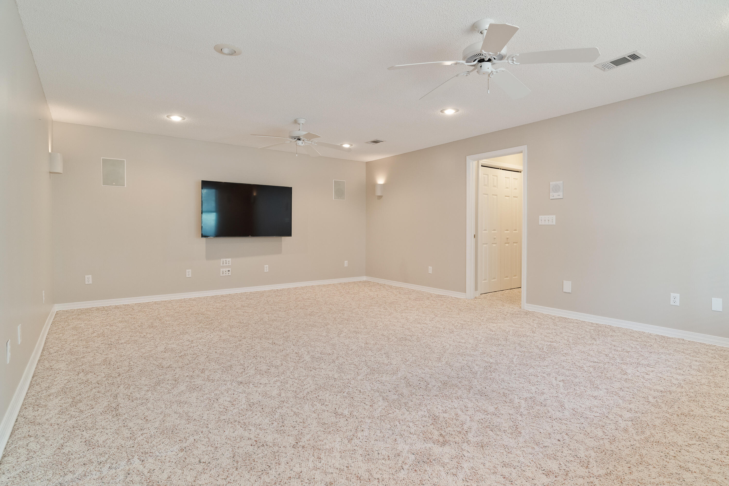 ROCKY BAYOU COUNTRY CLUB ESTATES 8 - Residential