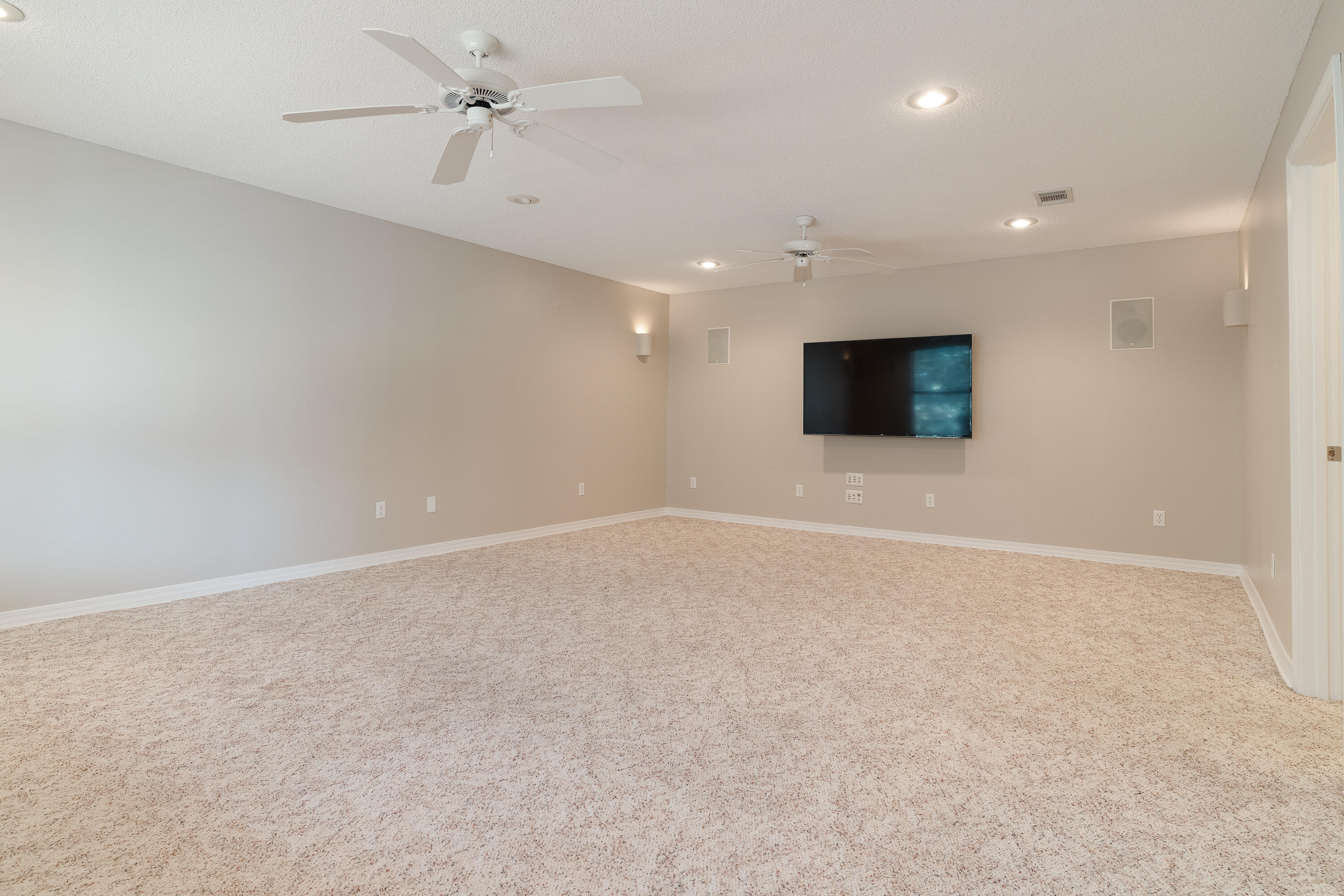 ROCKY BAYOU COUNTRY CLUB ESTATES 8 - Residential