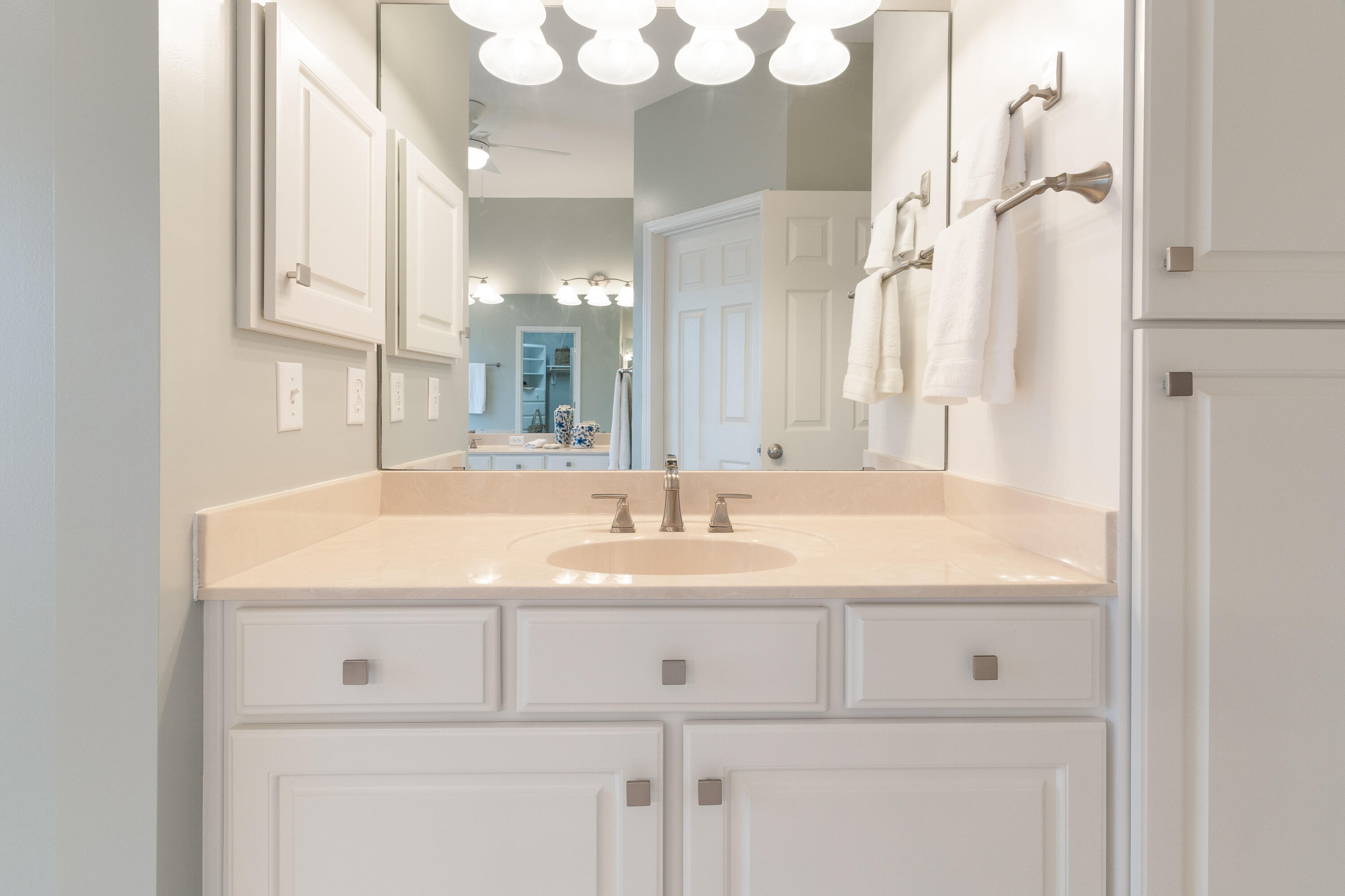 ROCKY BAYOU COUNTRY CLUB ESTATES 8 - Residential