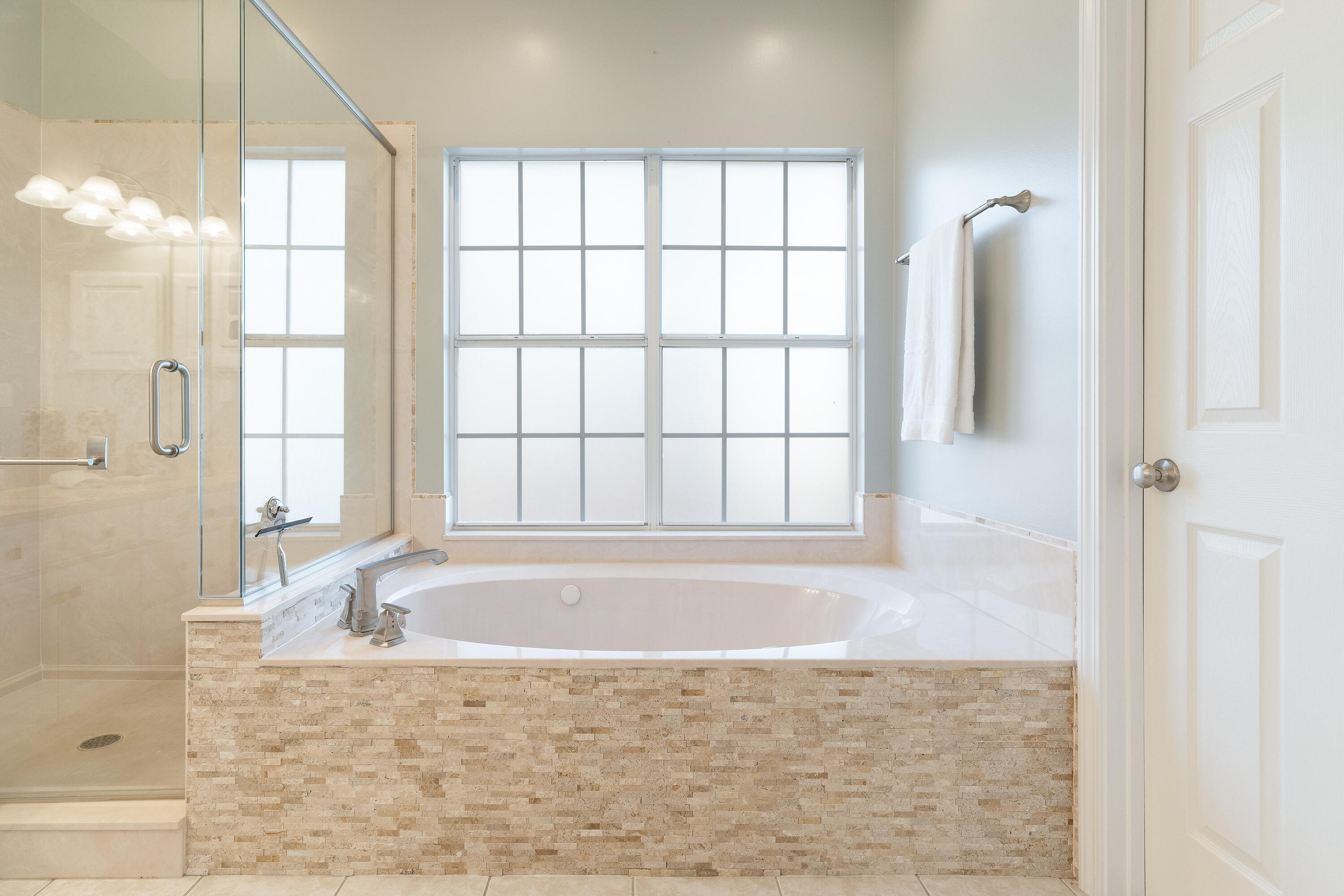 ROCKY BAYOU COUNTRY CLUB ESTATES 8 - Residential
