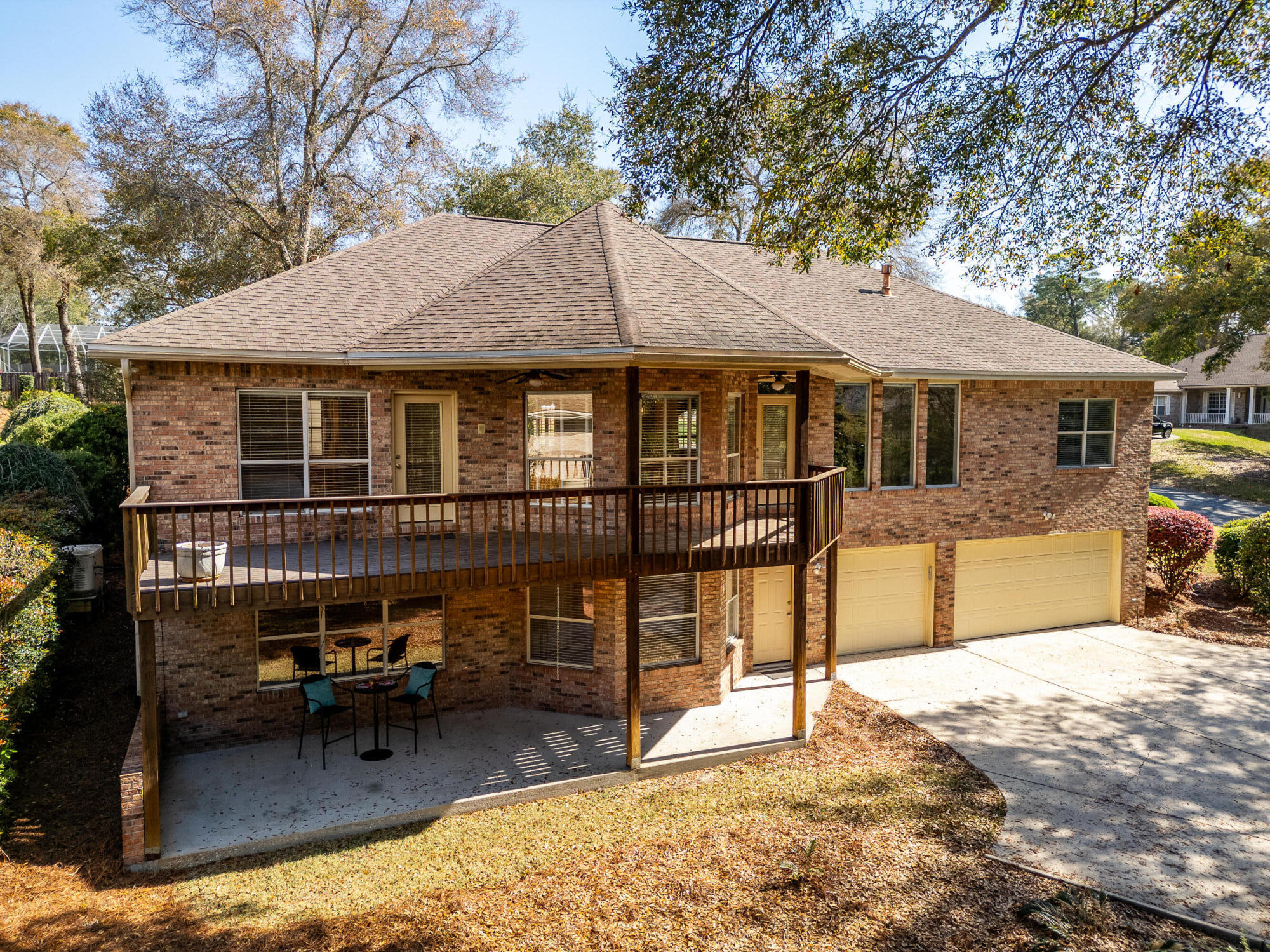 ROCKY BAYOU COUNTRY CLUB ESTATES 8 - Residential