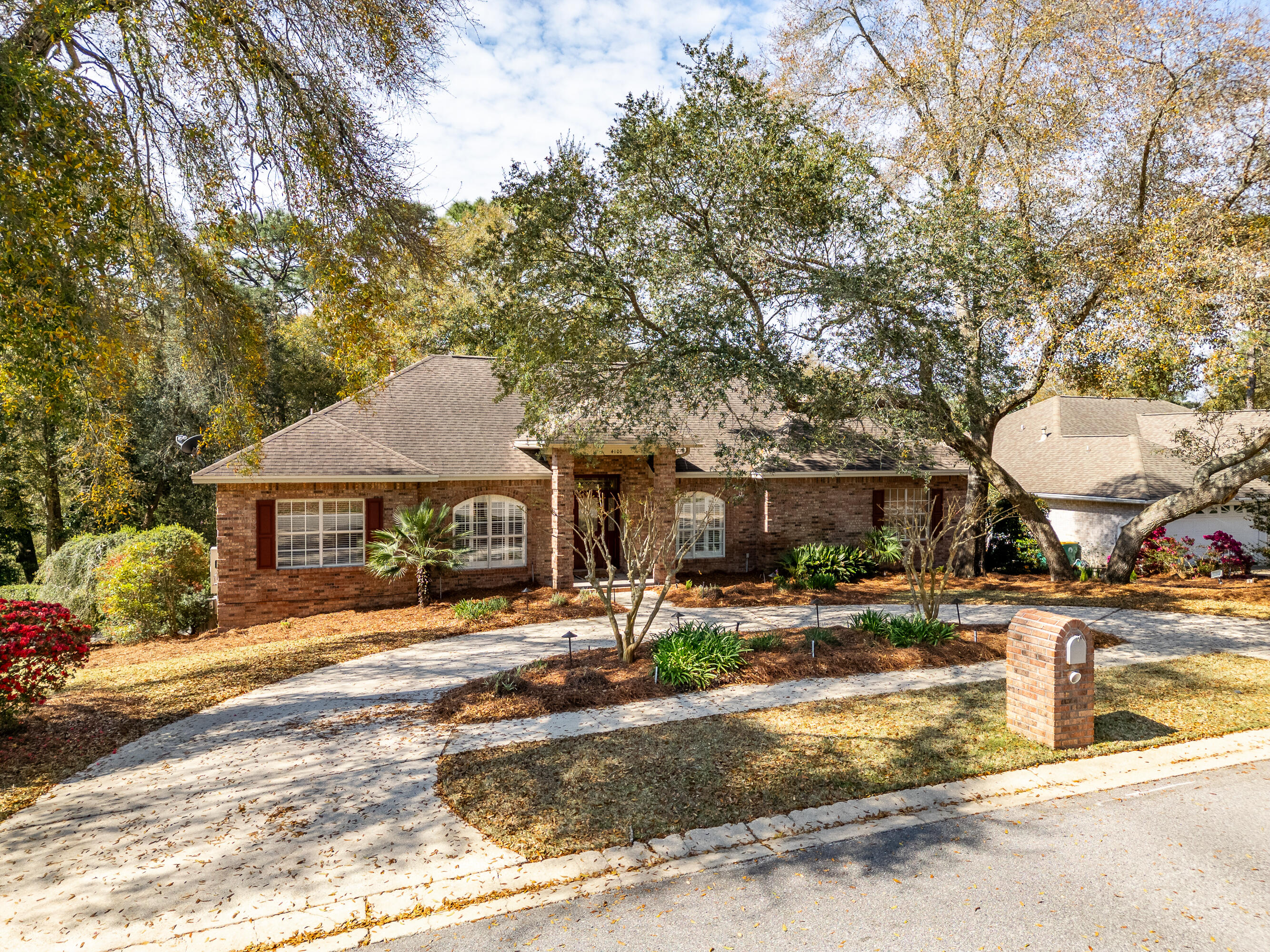 ROCKY BAYOU COUNTRY CLUB ESTATES 8 - Residential