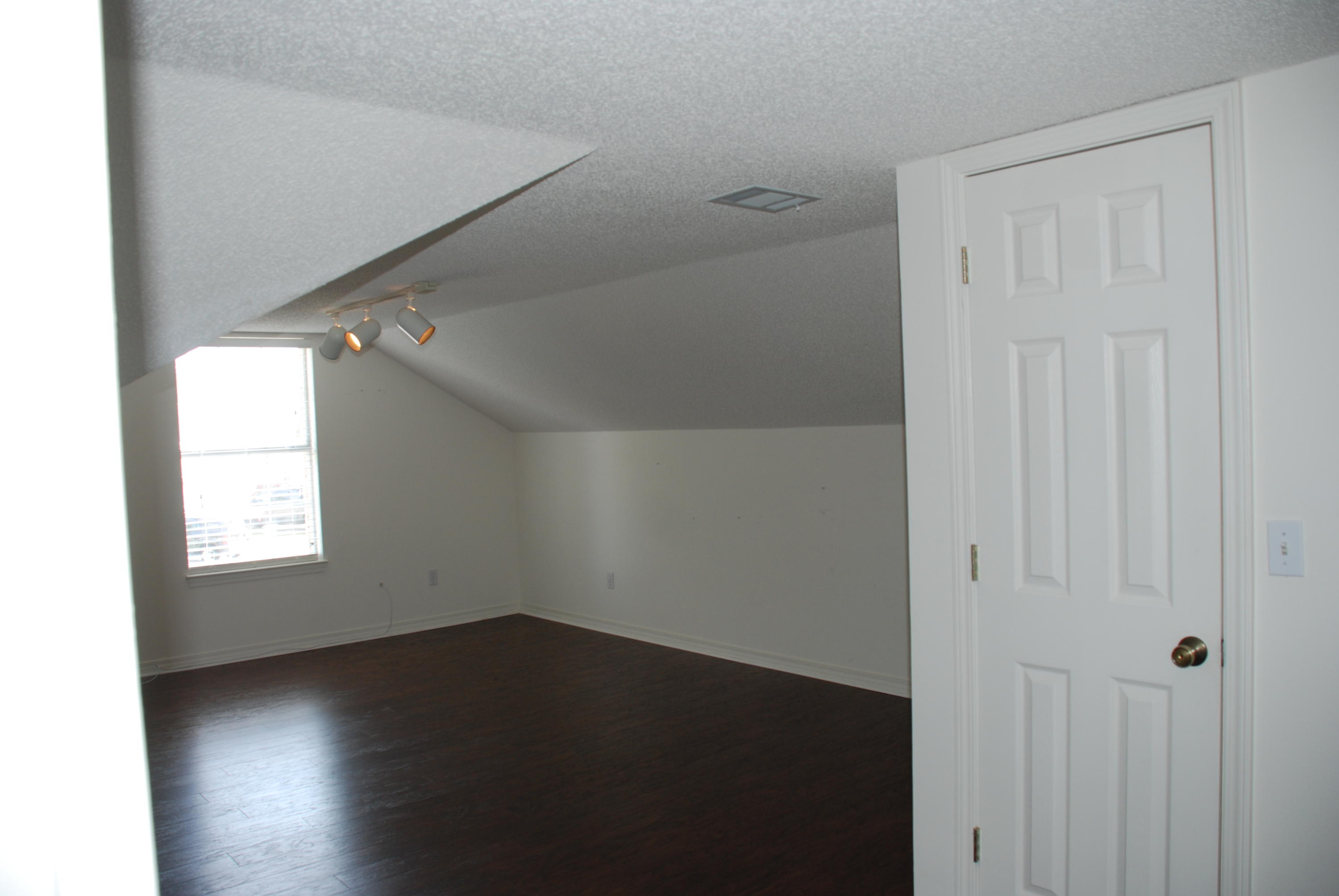 HARBOR BREEZE - Residential Lease