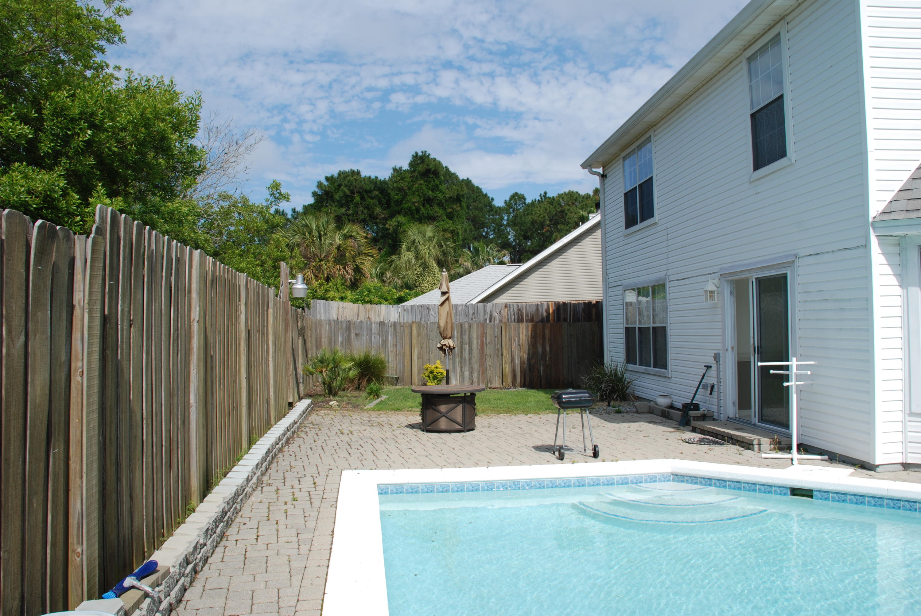 HARBOR BREEZE - Residential Lease