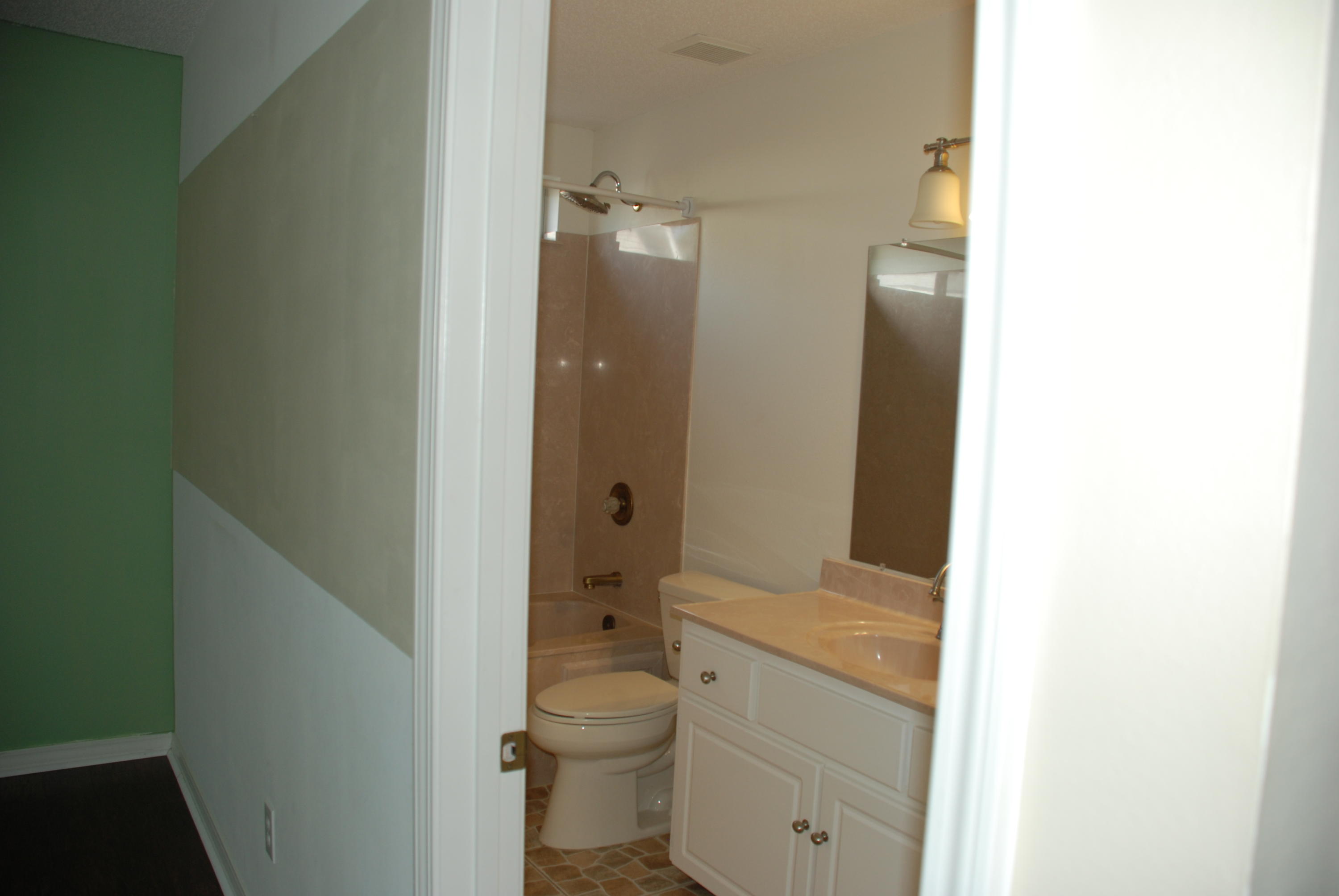 HARBOR BREEZE - Residential Lease