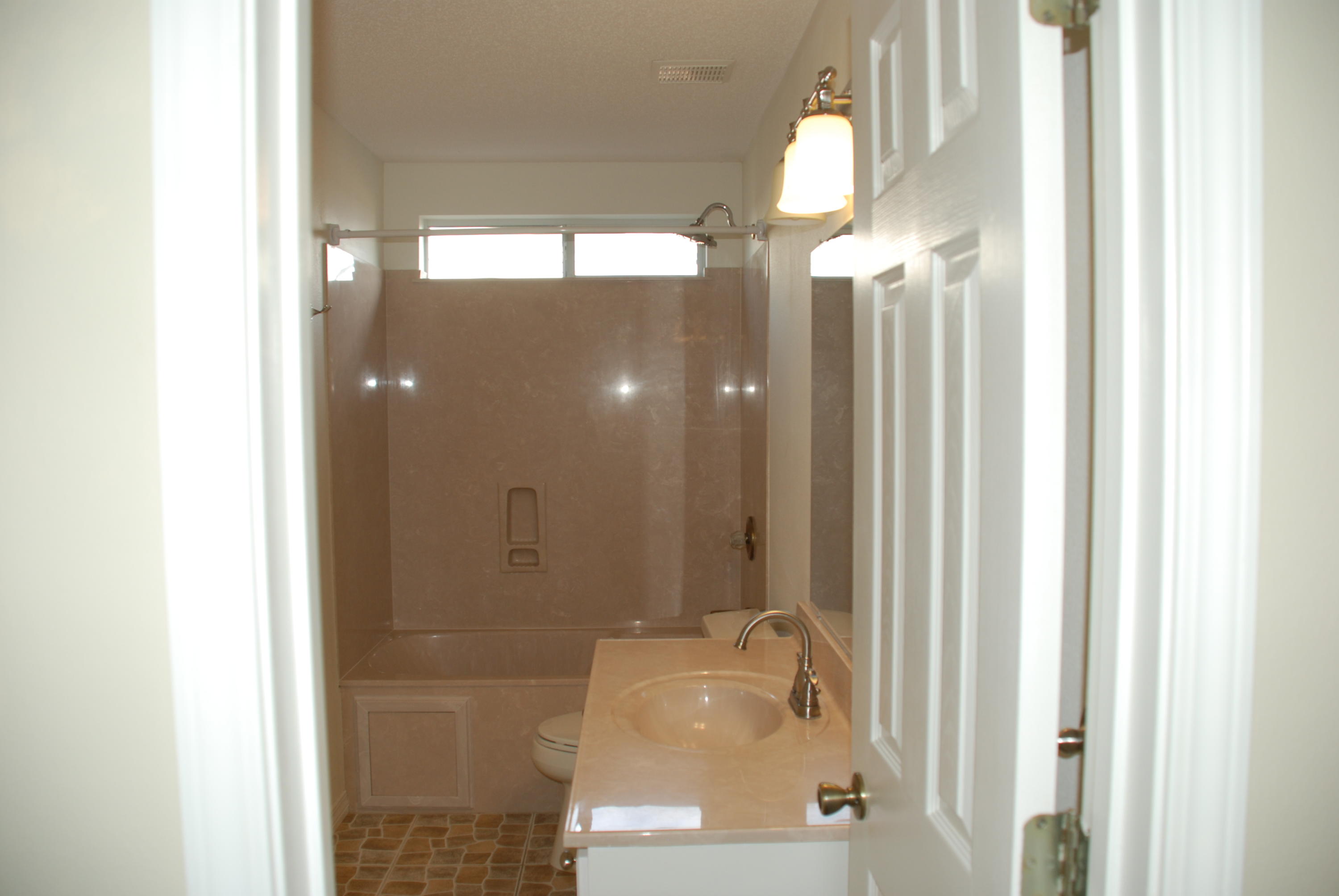 HARBOR BREEZE - Residential Lease