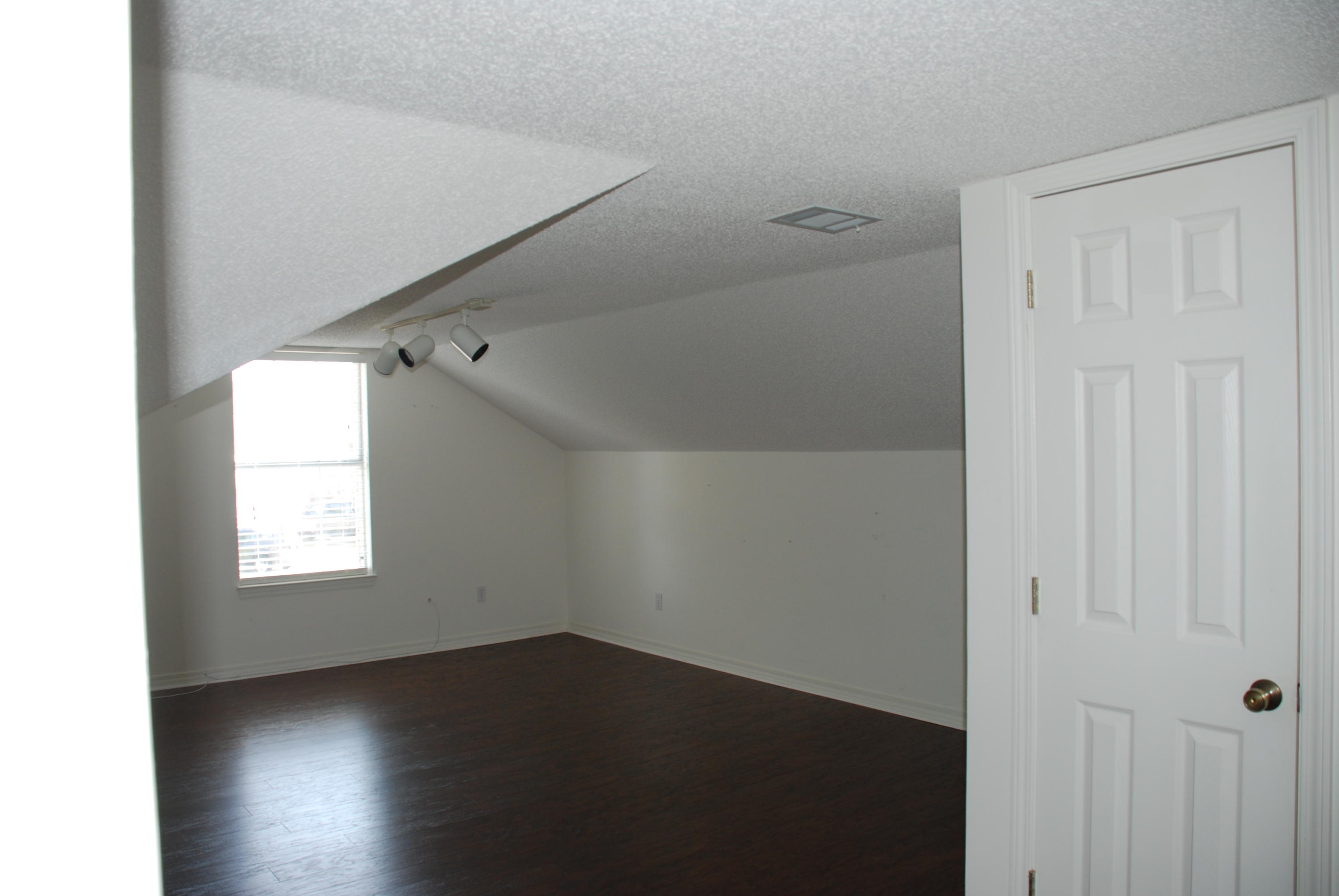 HARBOR BREEZE - Residential Lease