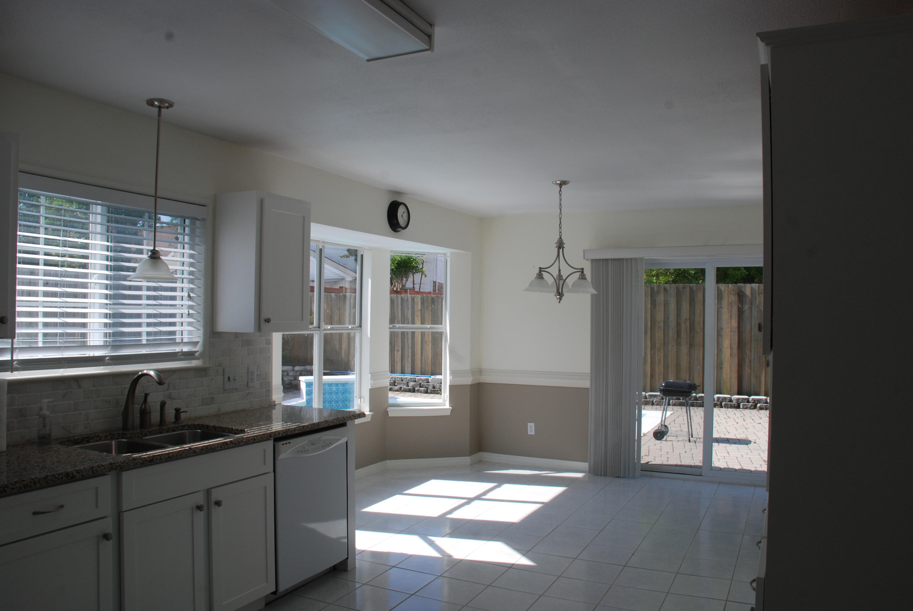 HARBOR BREEZE - Residential Lease