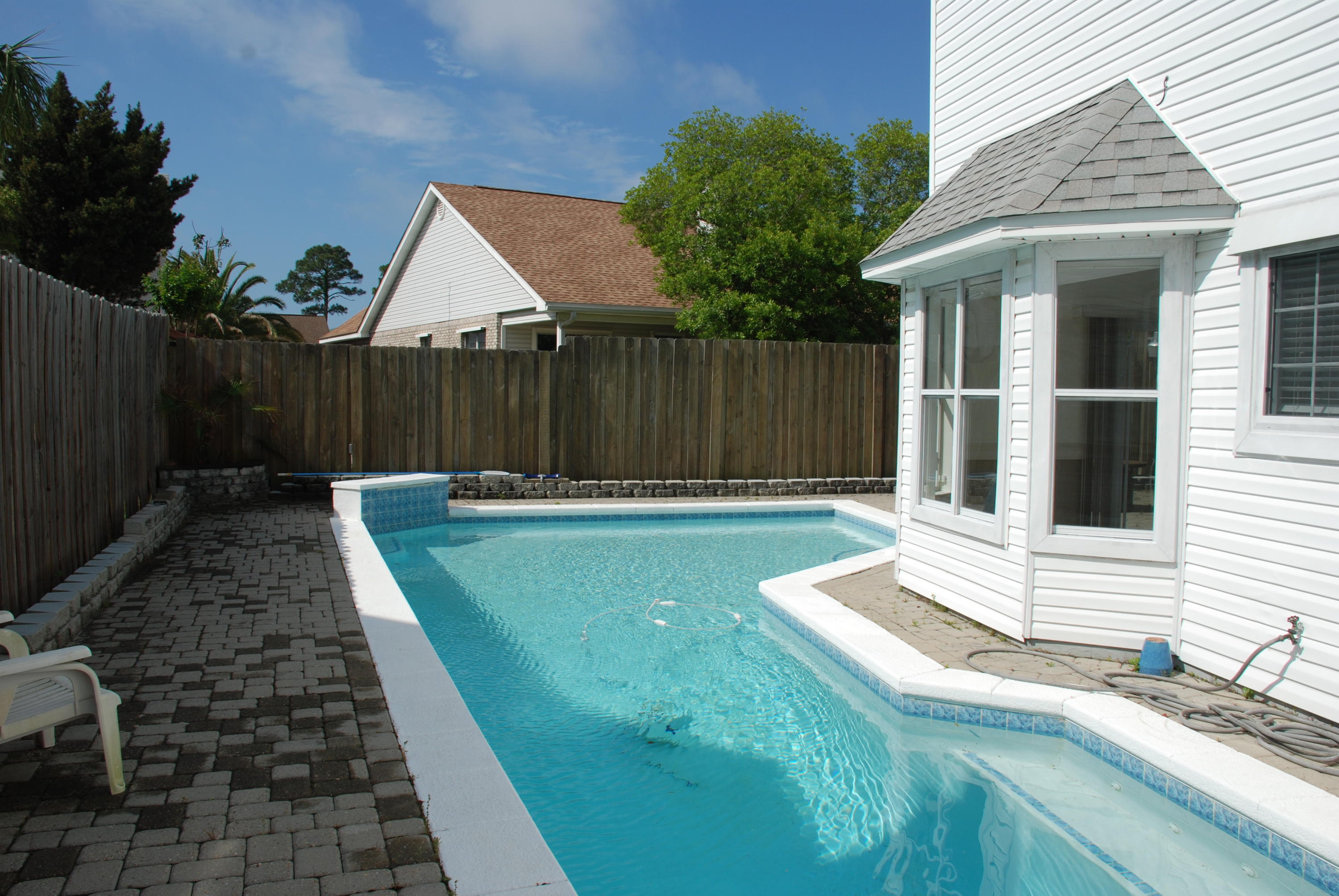 HARBOR BREEZE - Residential Lease