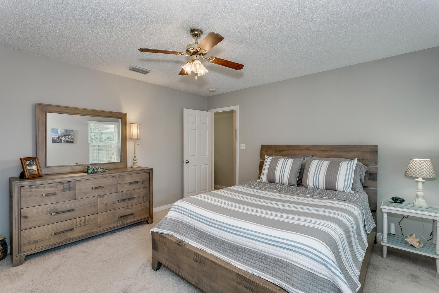 CRESCENT SHORES - Residential