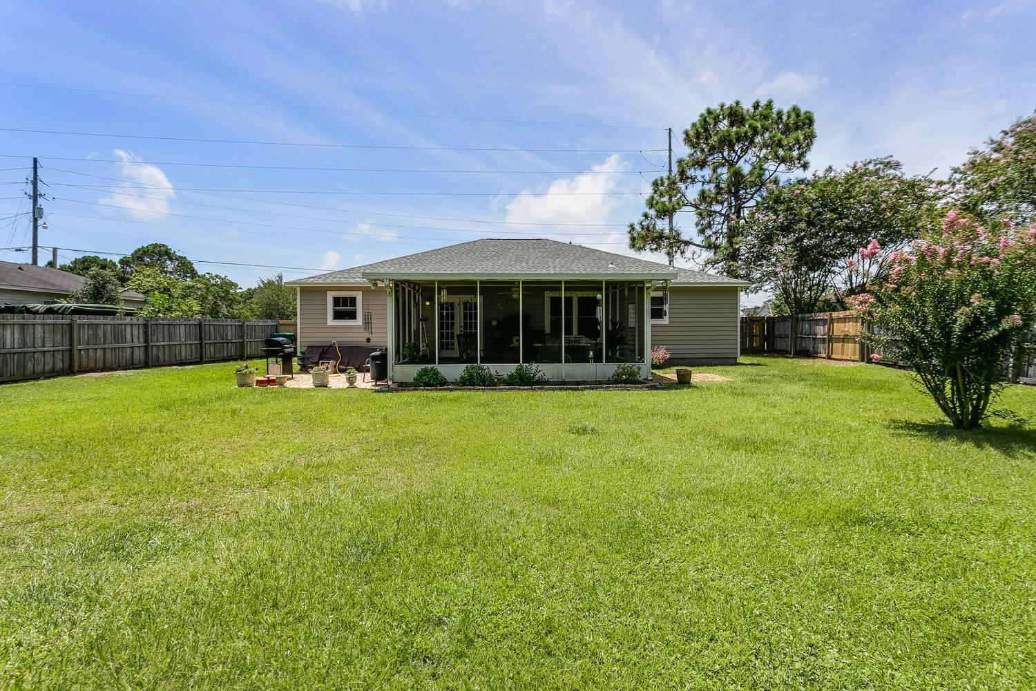 CRESCENT SHORES - Residential