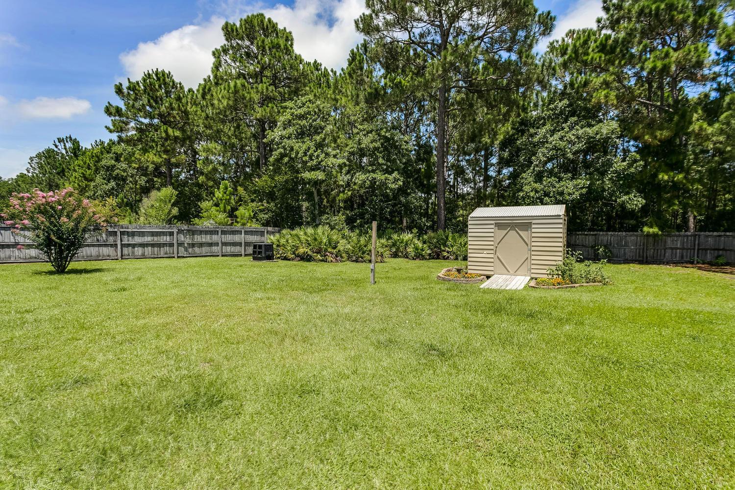 CRESCENT SHORES - Residential