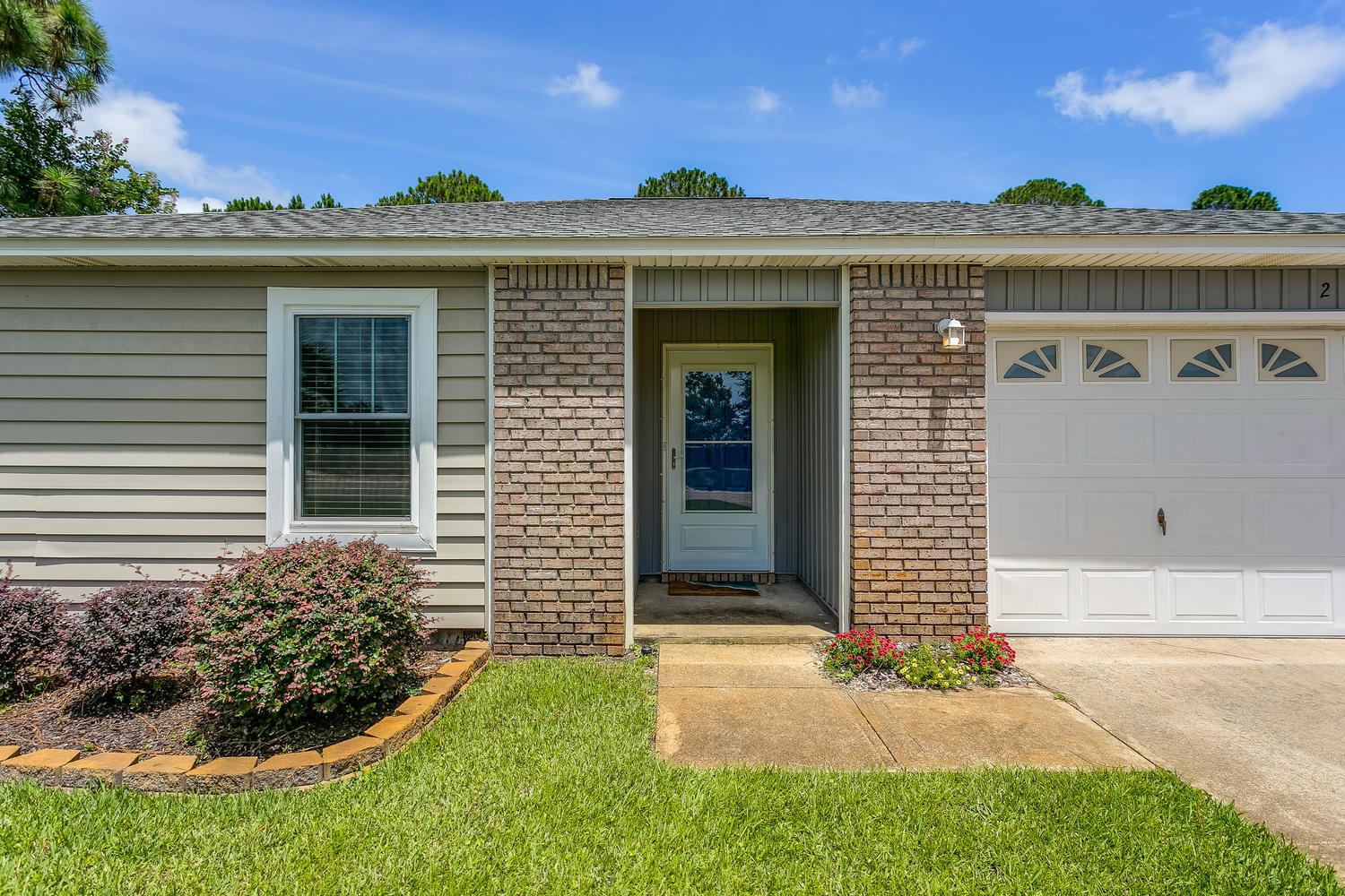 CRESCENT SHORES - Residential