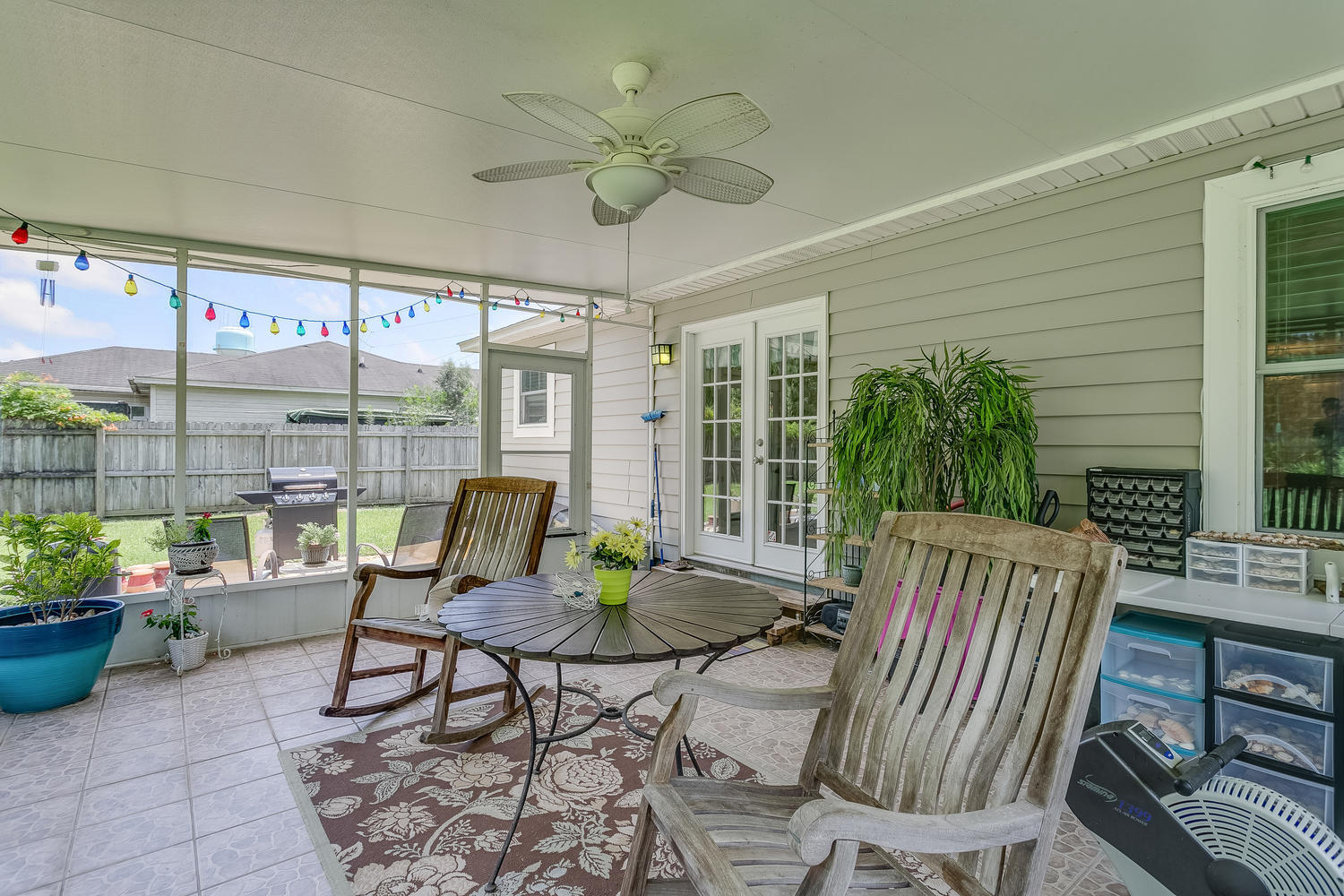 CRESCENT SHORES - Residential