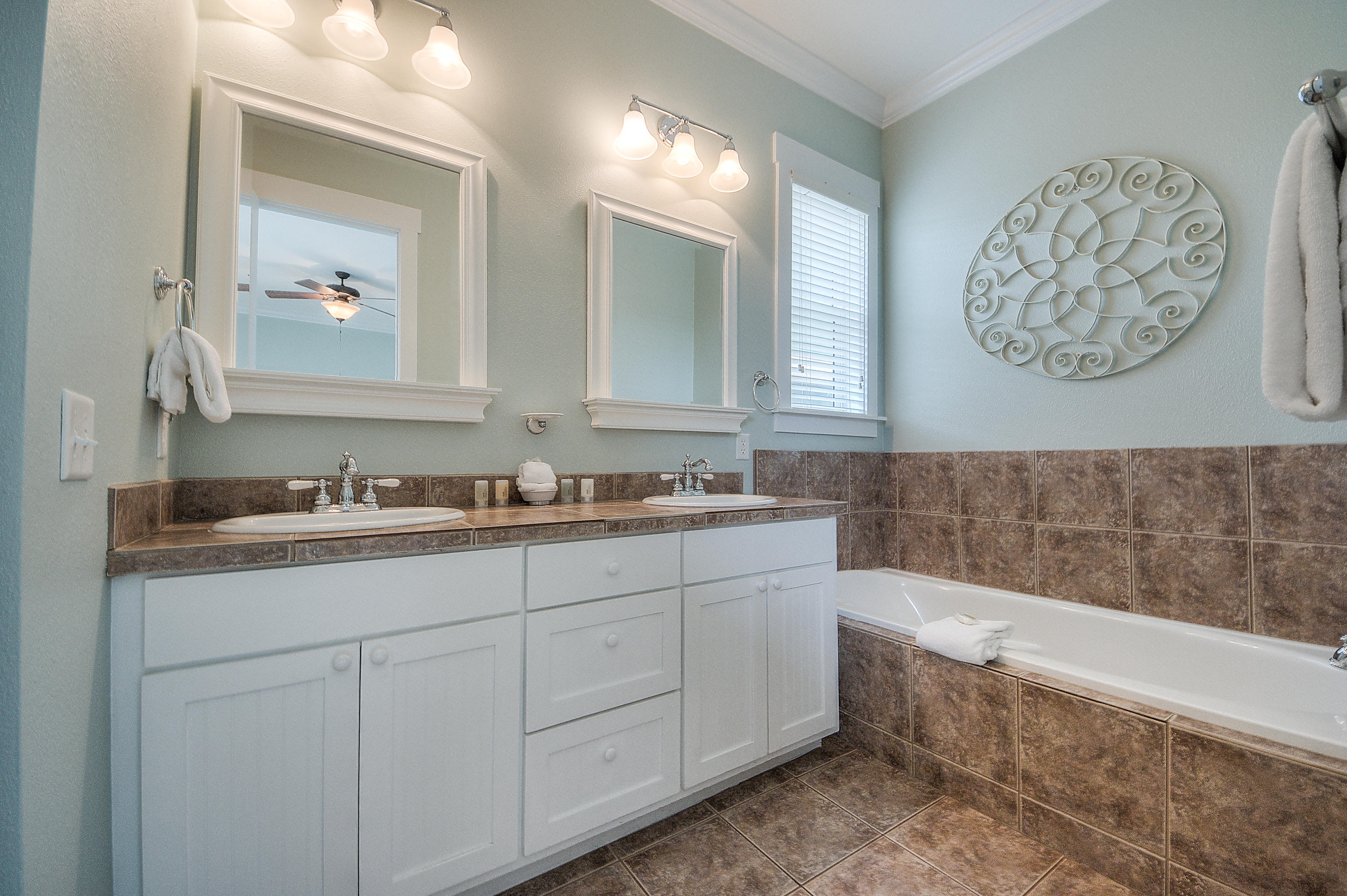 WATER'S EDGE - Residential