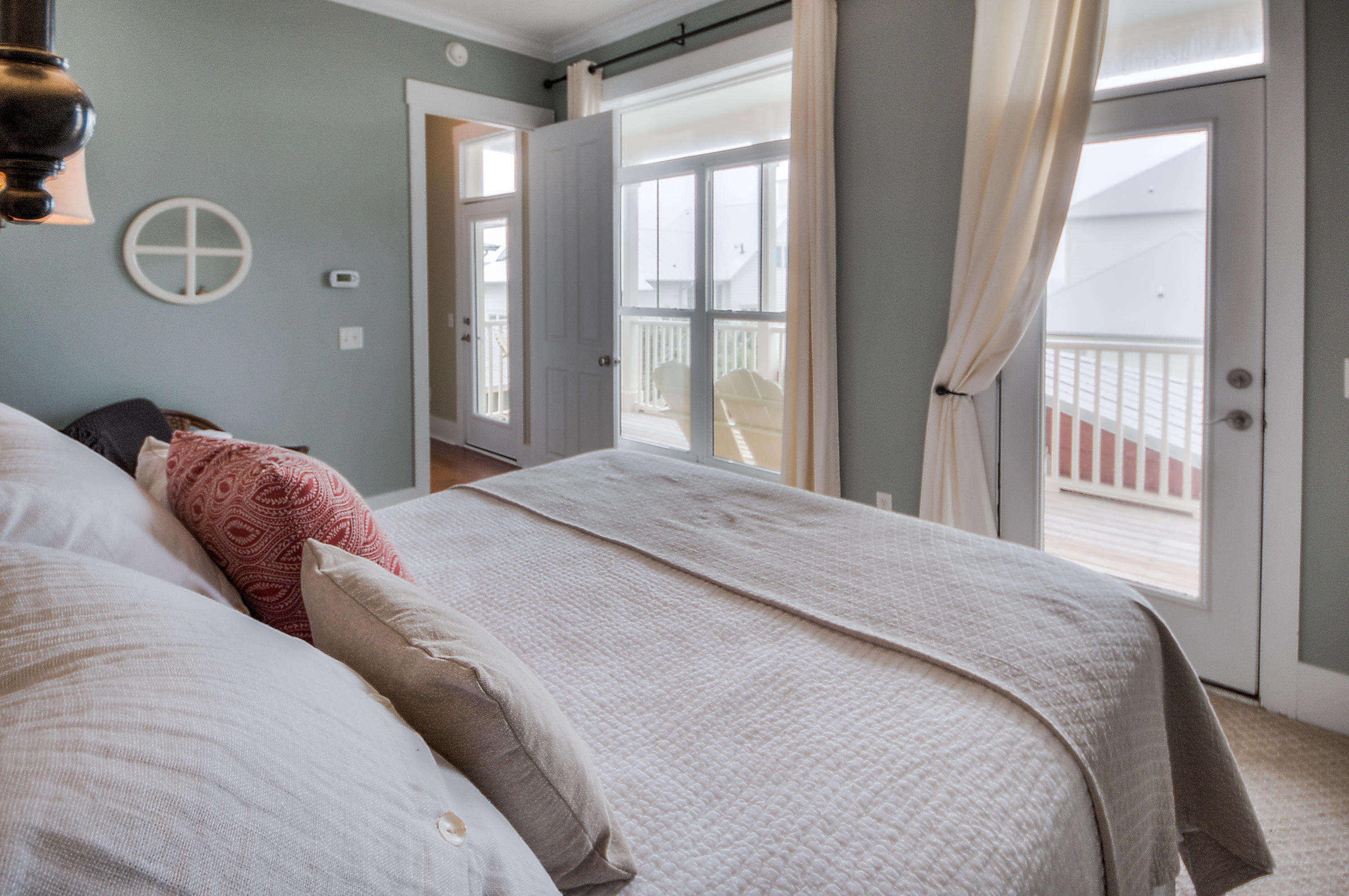 WATER'S EDGE - Residential