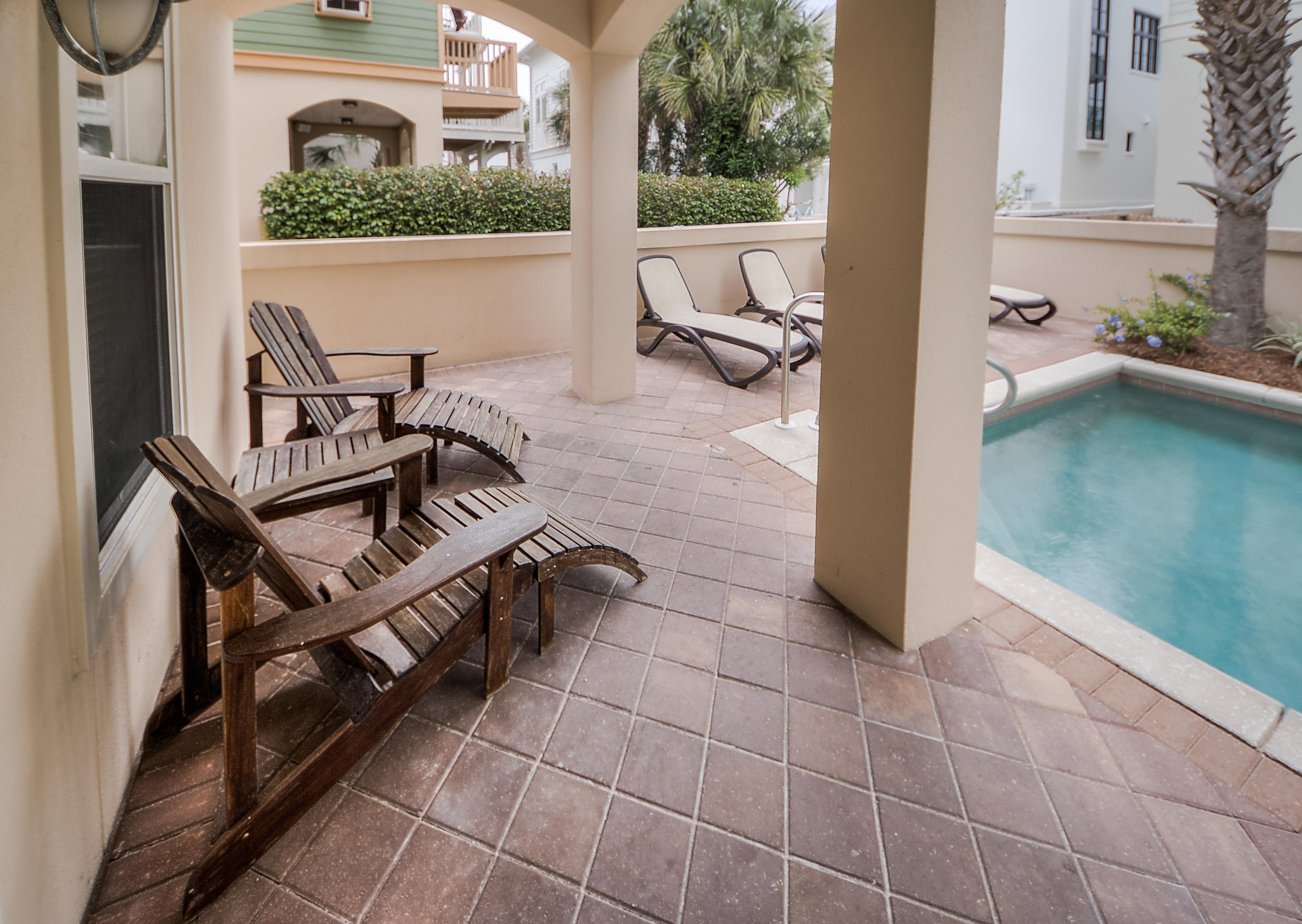 WATER'S EDGE - Residential