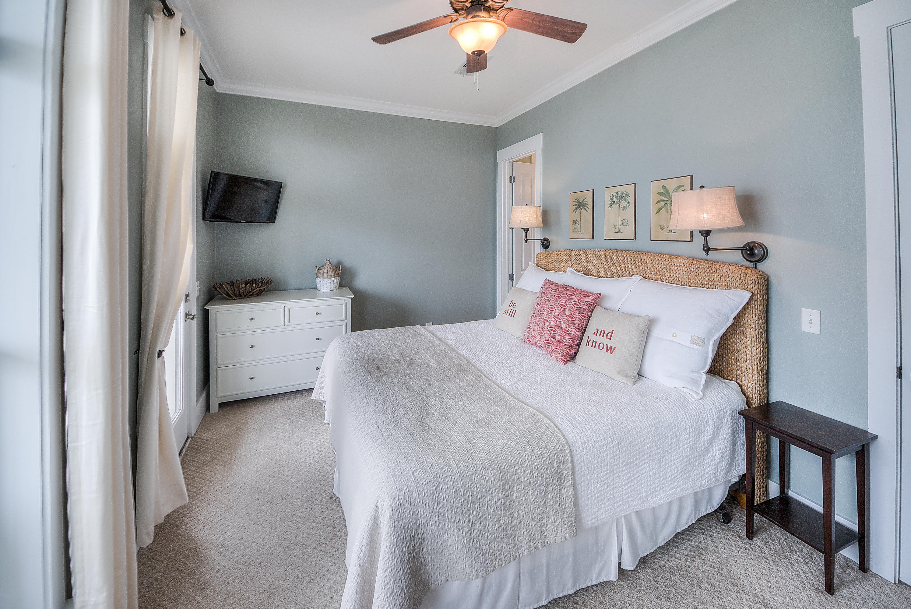 WATER'S EDGE - Residential